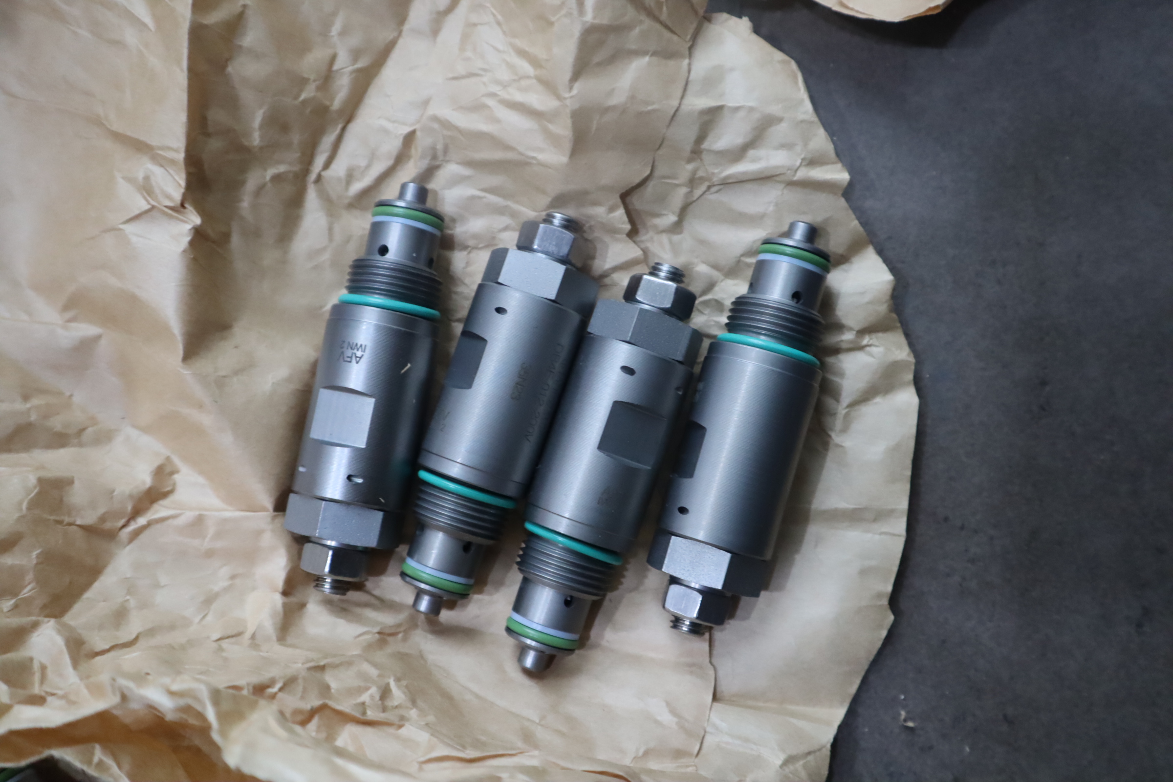 DB4E-012-200V 德国贺德克HYDAC液压阀插装阀