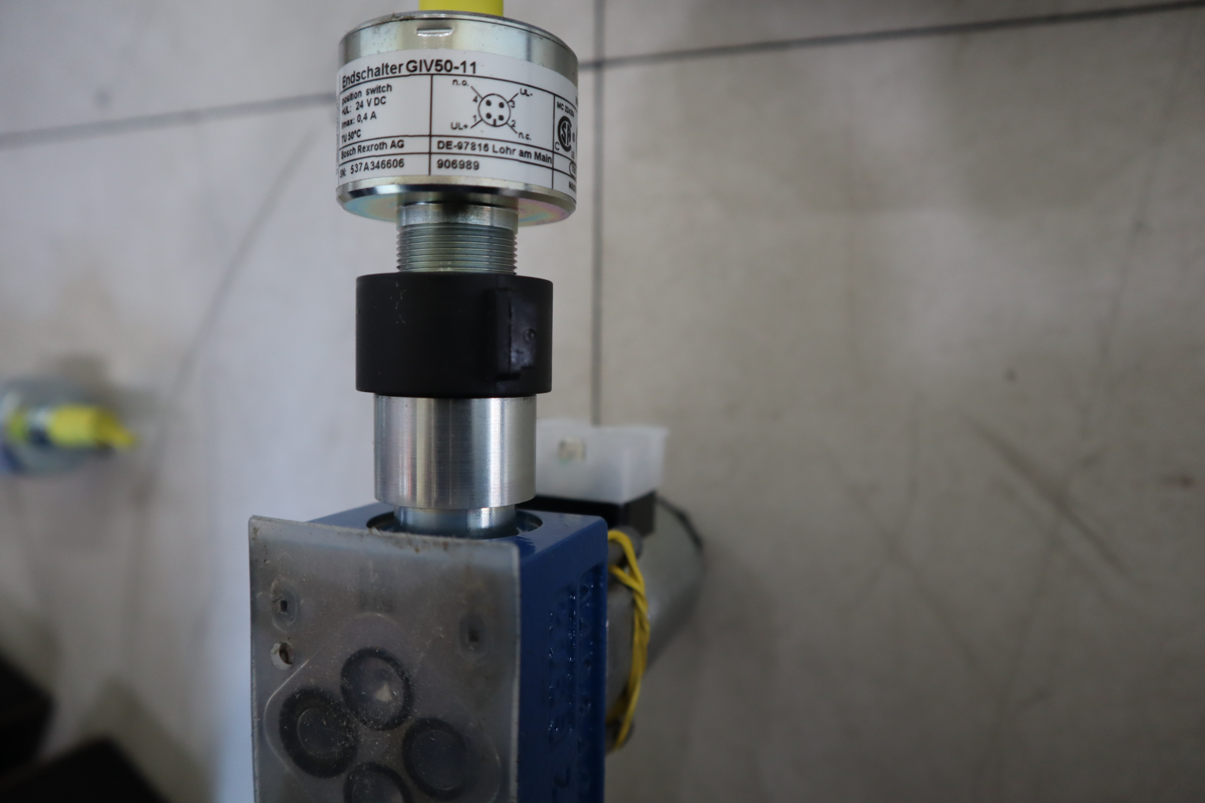 GIV50-11 R900174537 GIV50-11 R900174537 REXROTH力士乐传感器