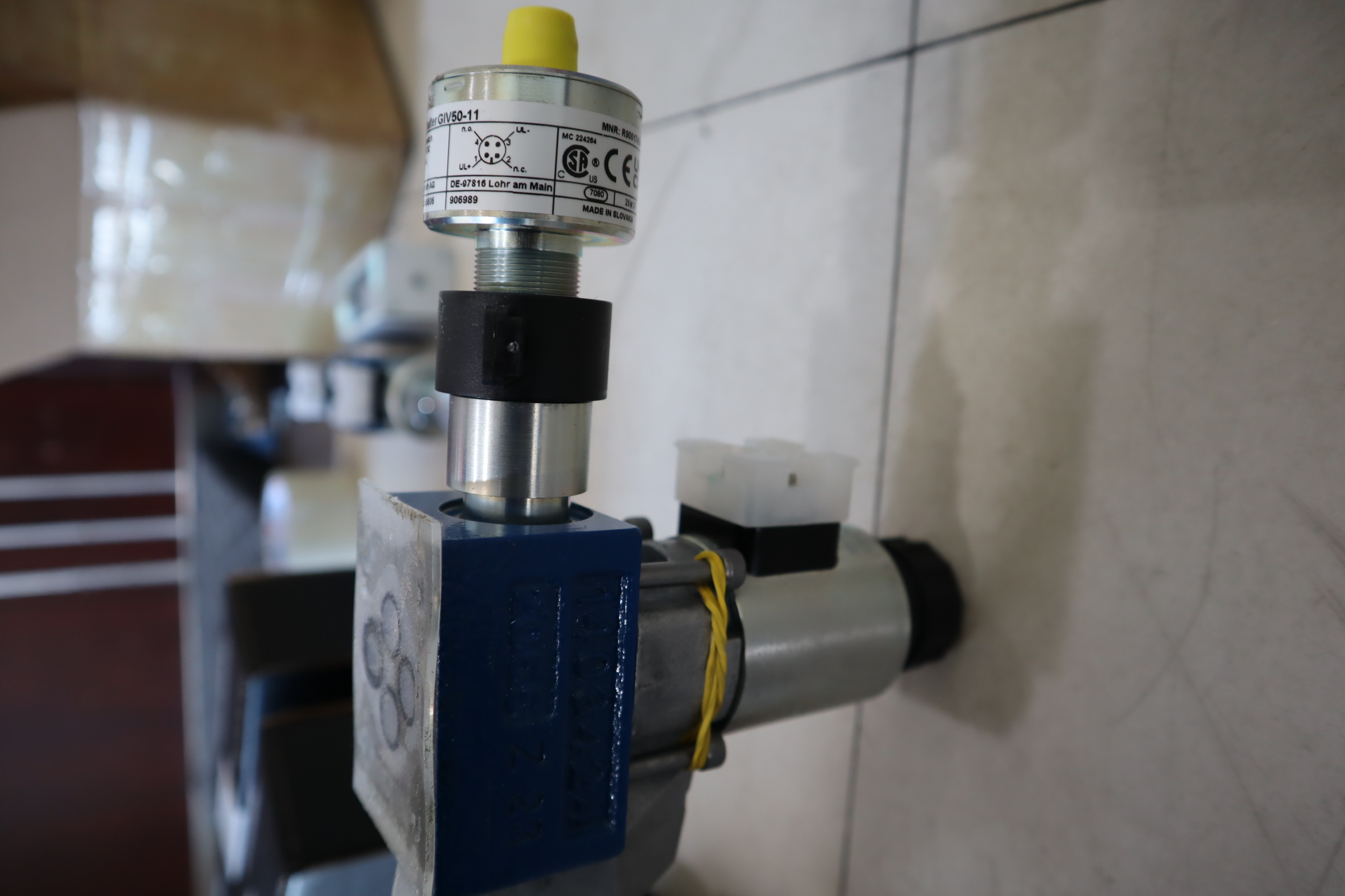 GIV50-11 R900174537 GIV50-11 R900174537 REXROTH力士乐传感器