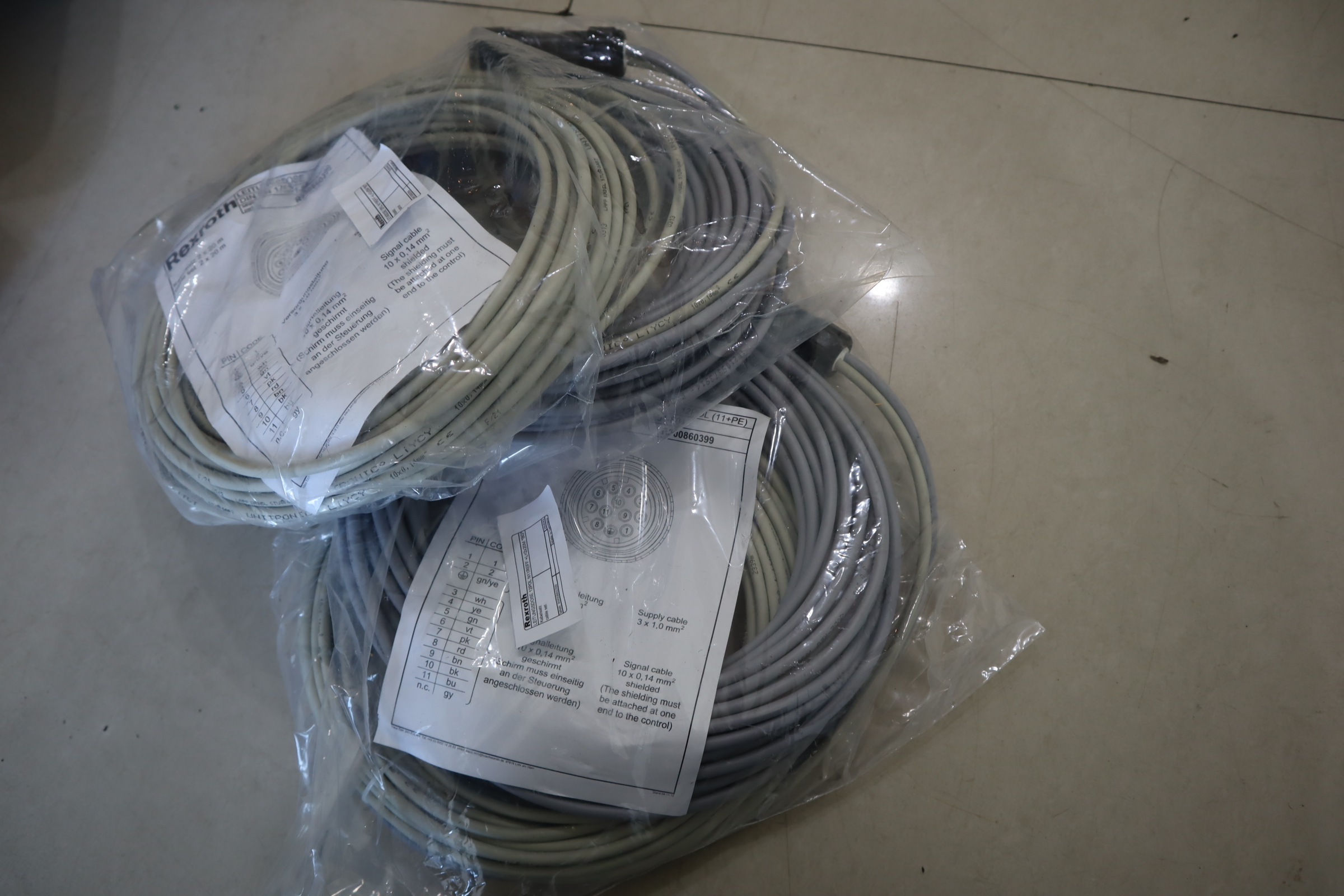 R900860399 12POL N11REFF +2X20M BG LEITUNGSDOSE Kabelsatz