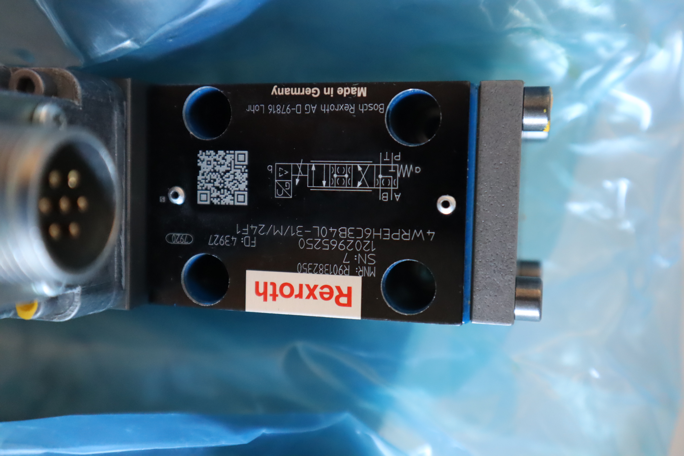 4WRPEH6C3B40L-31/M/24F1 R901382350 力士乐REXROTH比例高响阀