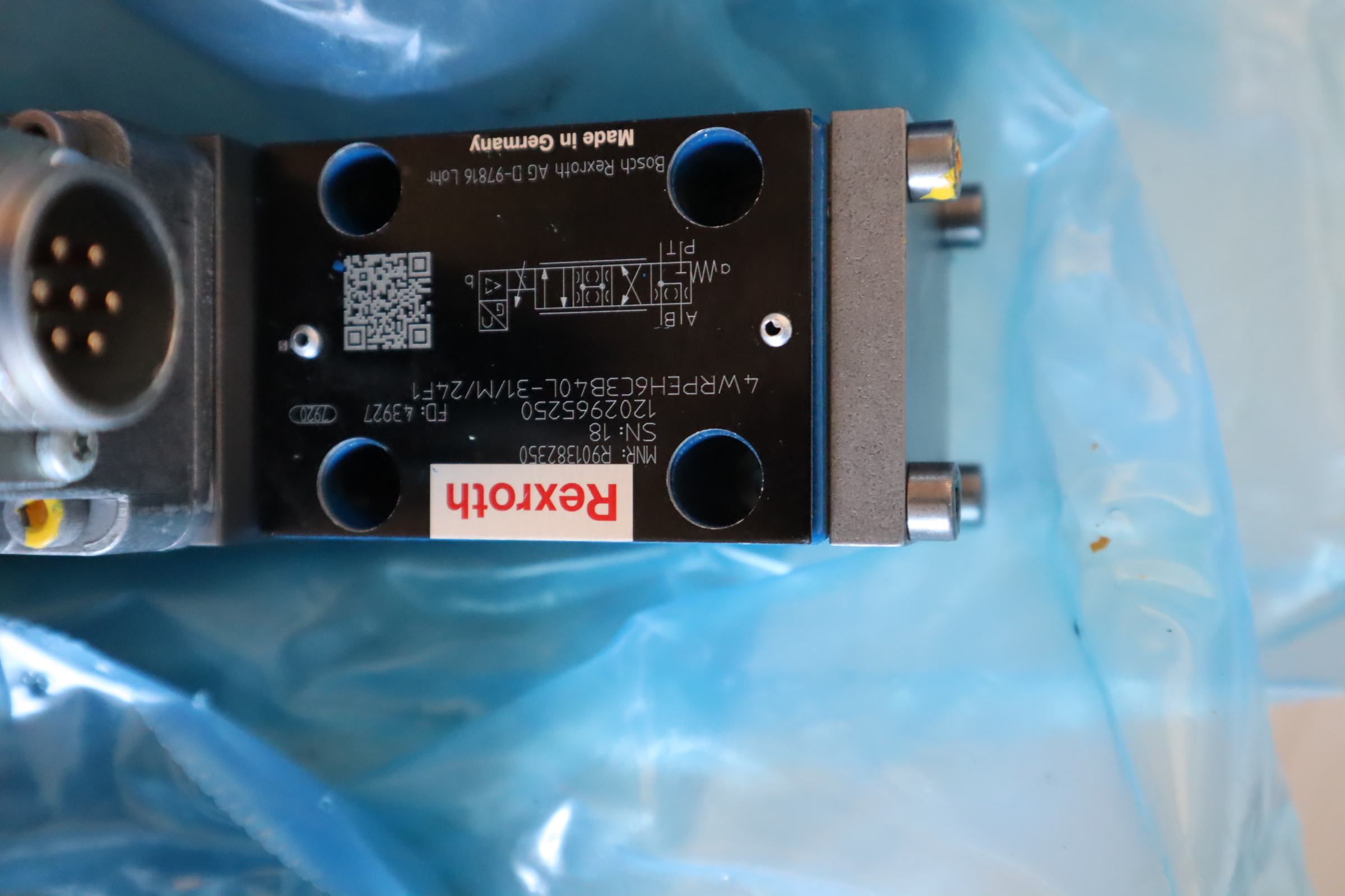 4WRPEH6C3B40L-31/M/24F1 R901382350 力士乐REXROTH比例高响阀