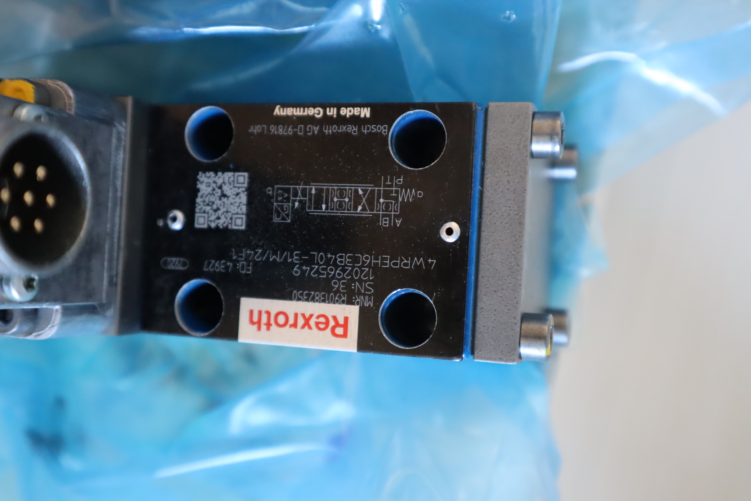 4WRPEH6C3B40L-31/M/24F1 R901382350 力士乐REXROTH比例高响阀