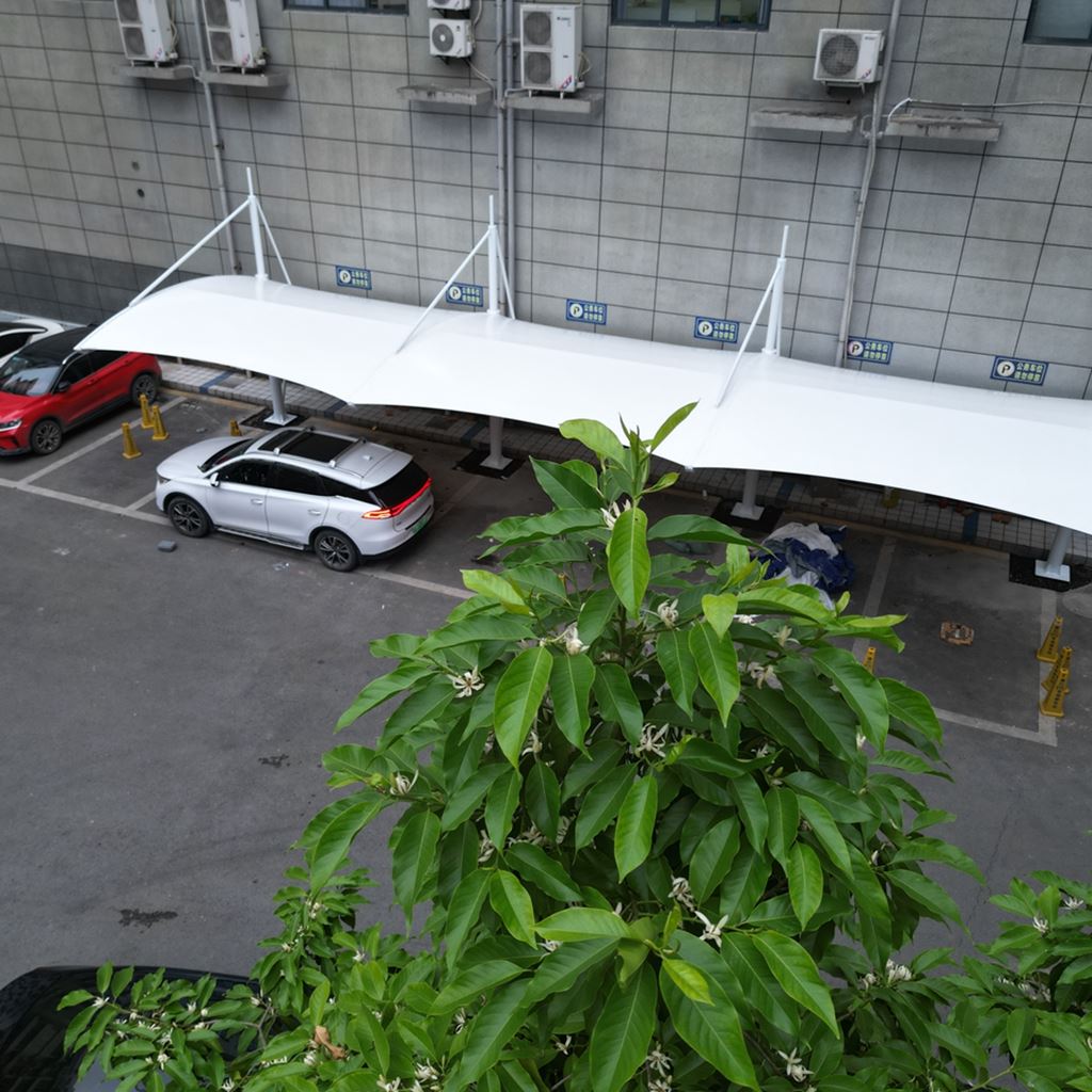 PVDF膜结构停车棚 临时停车棚提升颜值