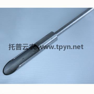 使用土壤取样器具进行土壤取样