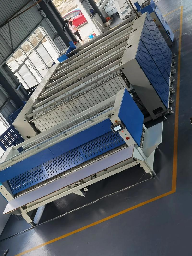 Four roll industrial ironing machine, efficient steam heating, large bed sheet and duvet cover ironing equipment