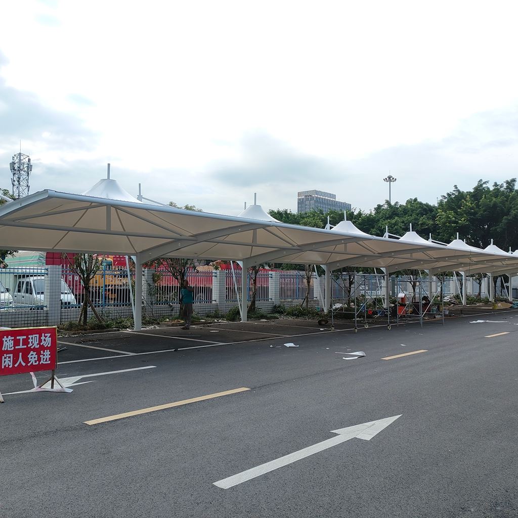 PVDF膜结构停车棚 商业广场停车位遮阳棚现代化设计