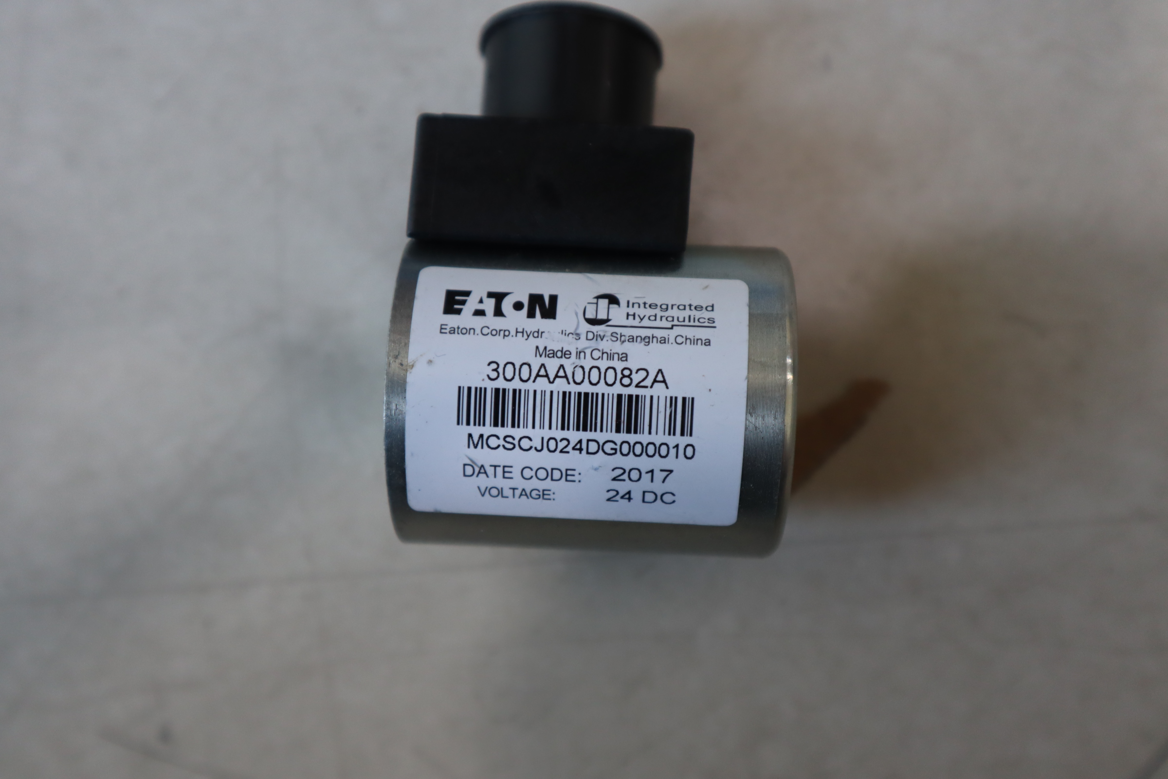 300AA00082A MCSCJ024DG000010 伊顿EATON威格士VICKERS电磁阀线圈