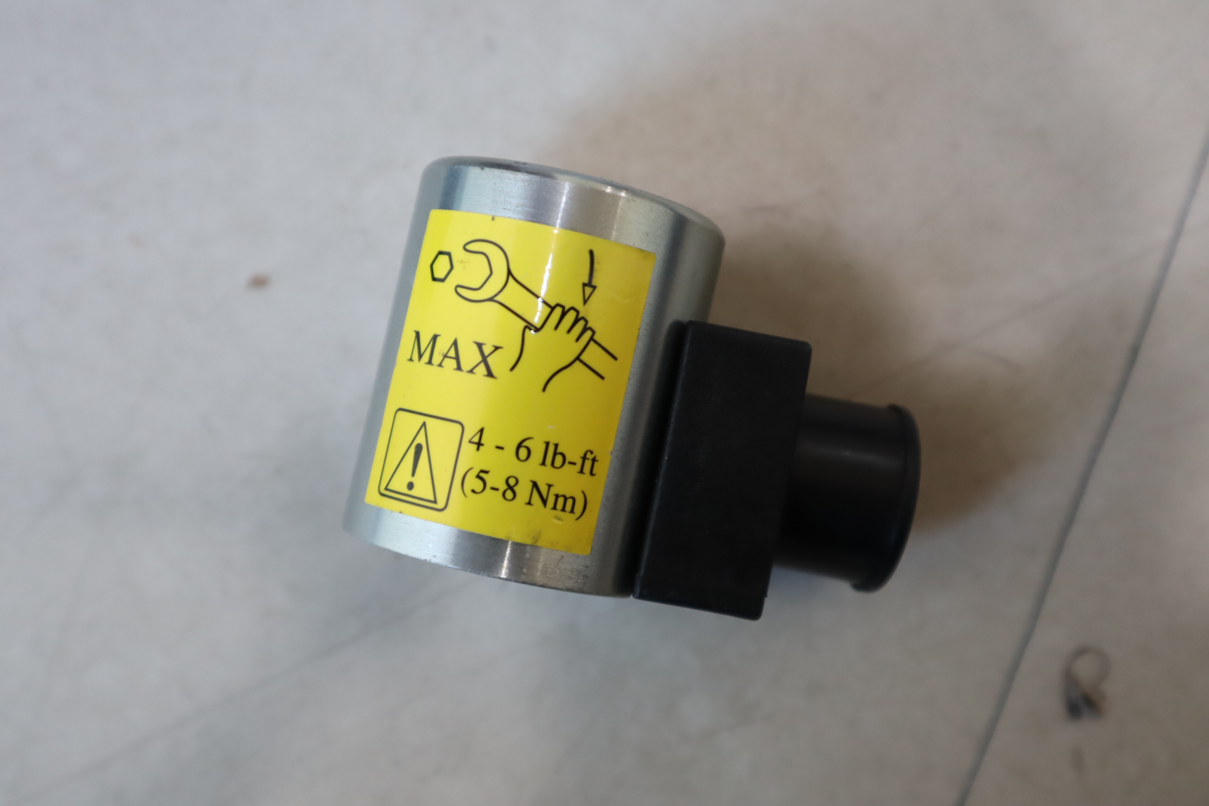 300AA00082A MCSCJ024DG000010 伊顿EATON威格士VICKERS电磁阀线圈