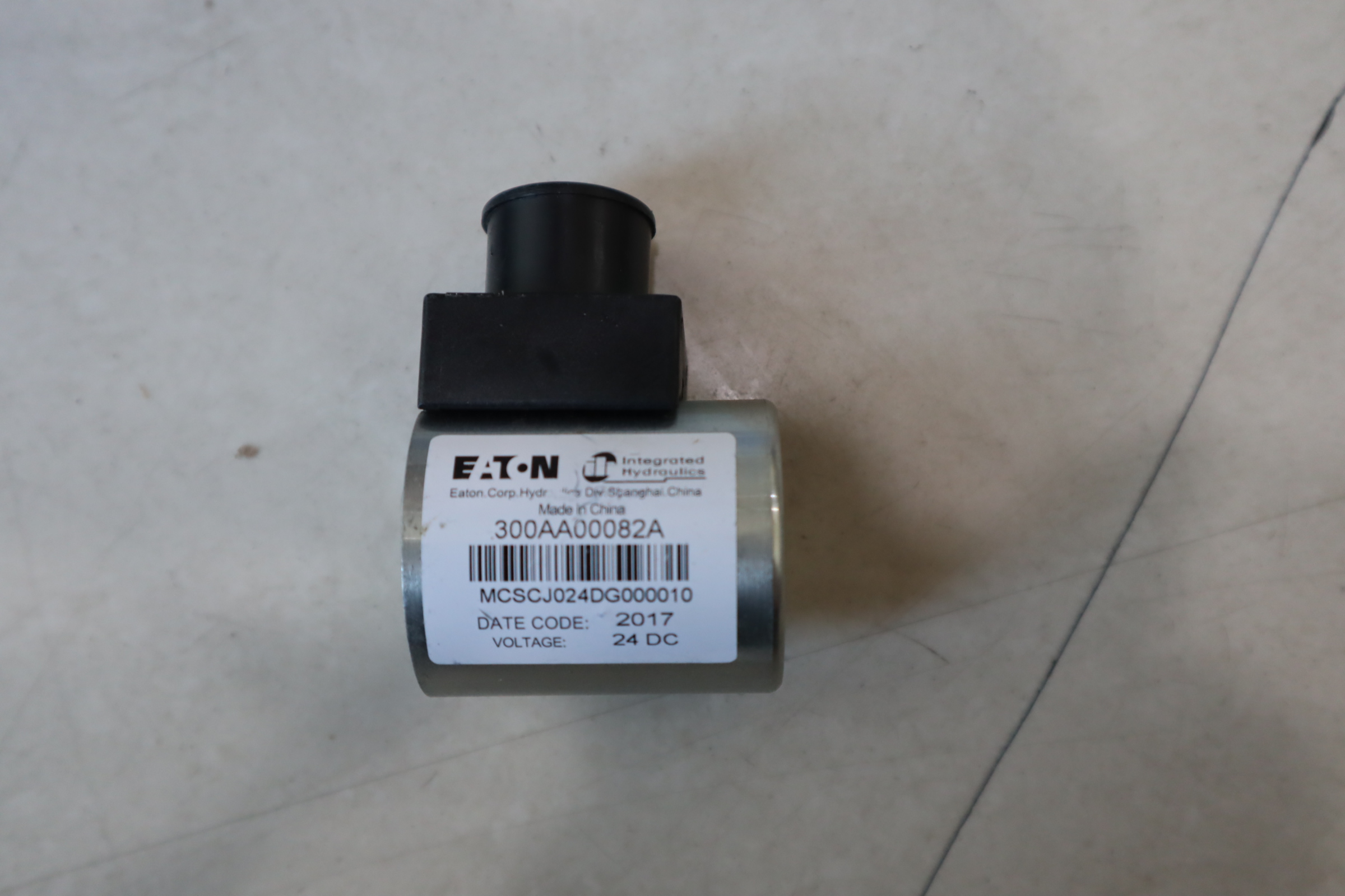 300AA00082A MCSCJ024DG000010 伊顿EATON威格士VICKERS电磁阀线圈