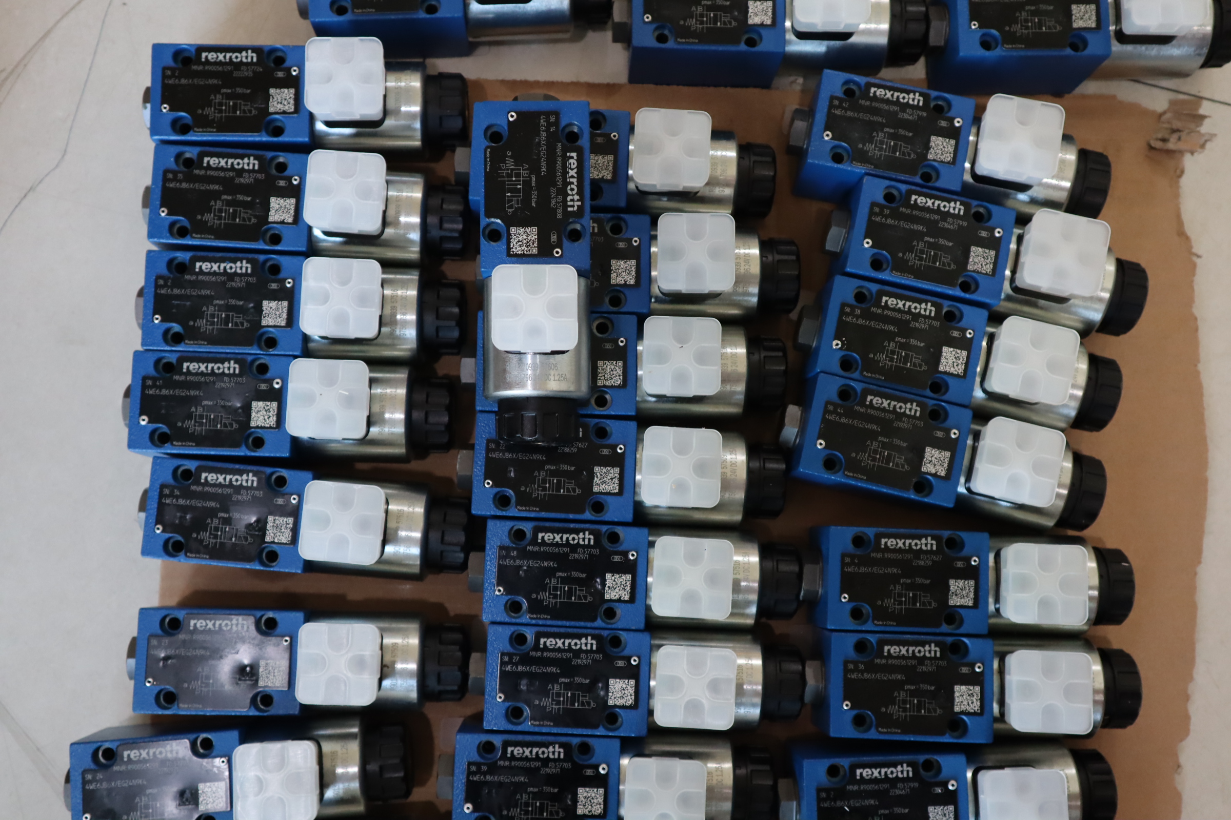 4WE6JB62/EG24N9K4 R900561291 REXROTH电磁阀