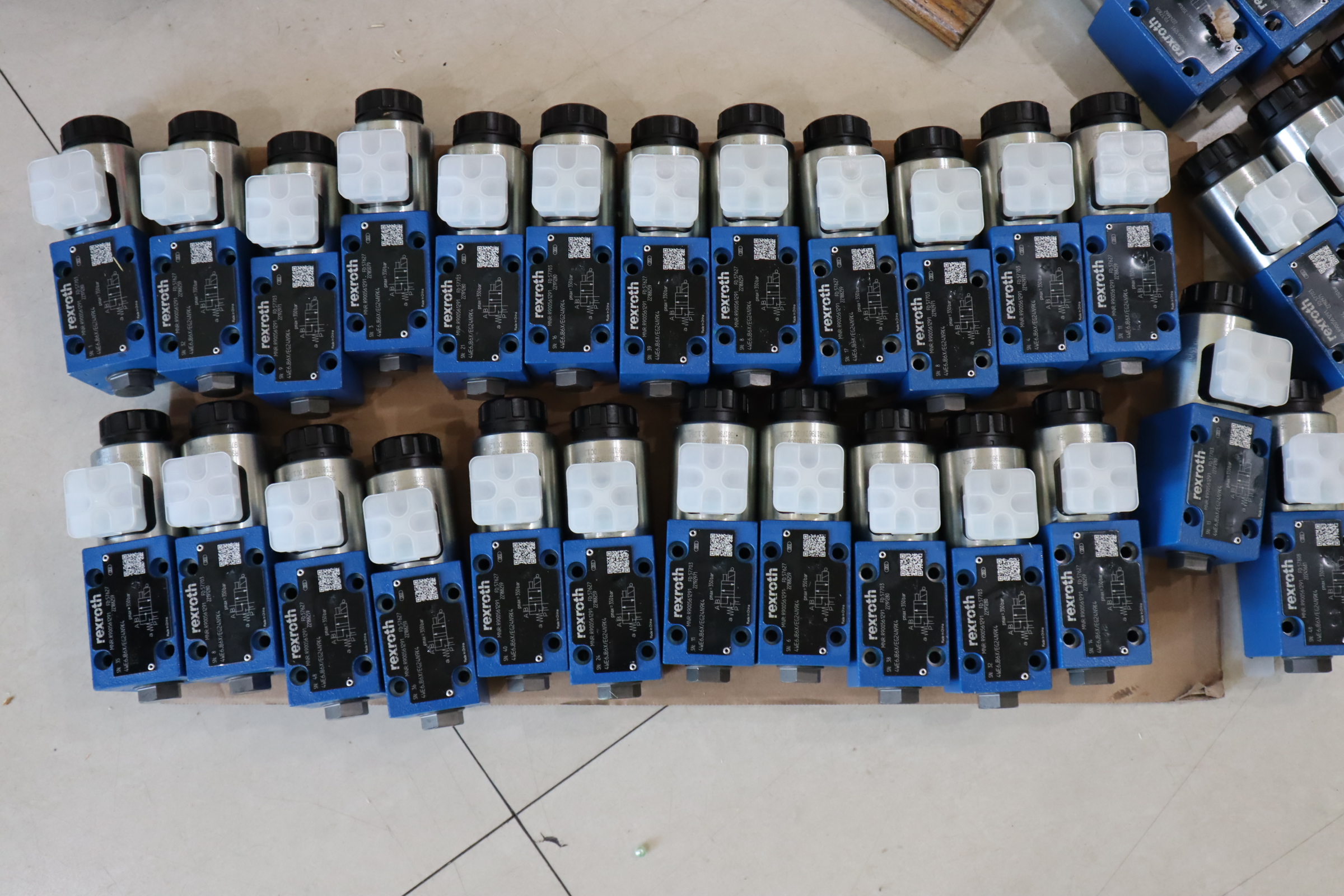 4WE6JB62/EG24N9K4 R900561291 REXROTH电磁阀