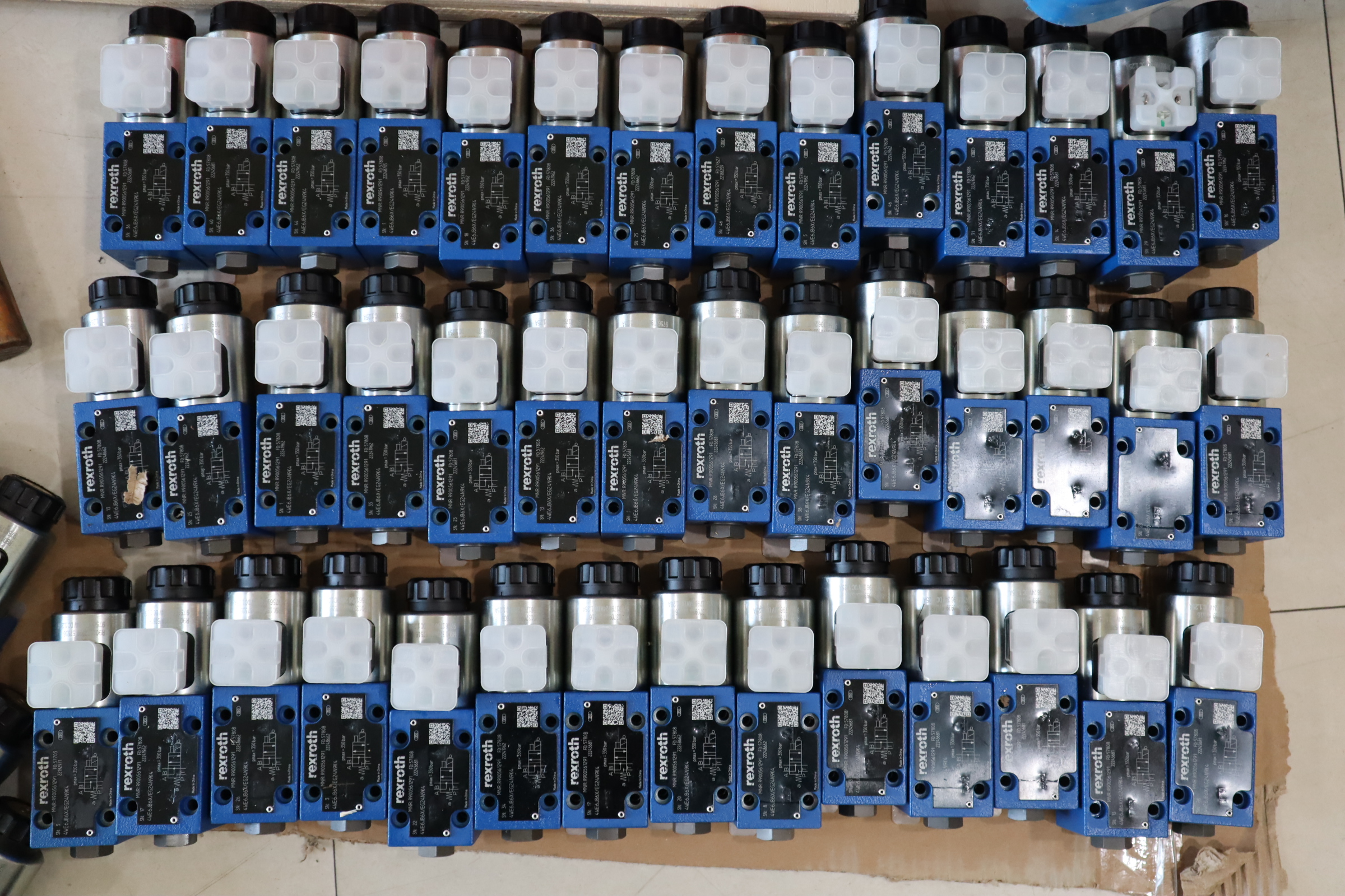 4WE6JB62/EG24N9K4 R900561291 REXROTH电磁阀