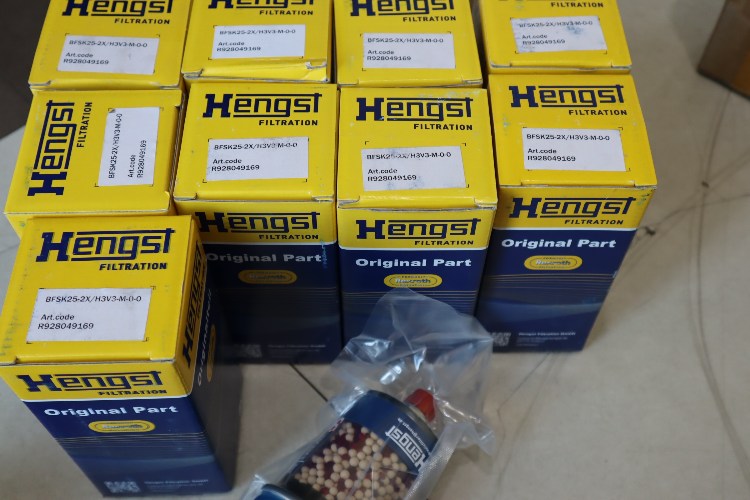 R928049182 SPR-SP-BFSK25-2X/ 德国汉格斯特HENGST交换缸筒滤芯