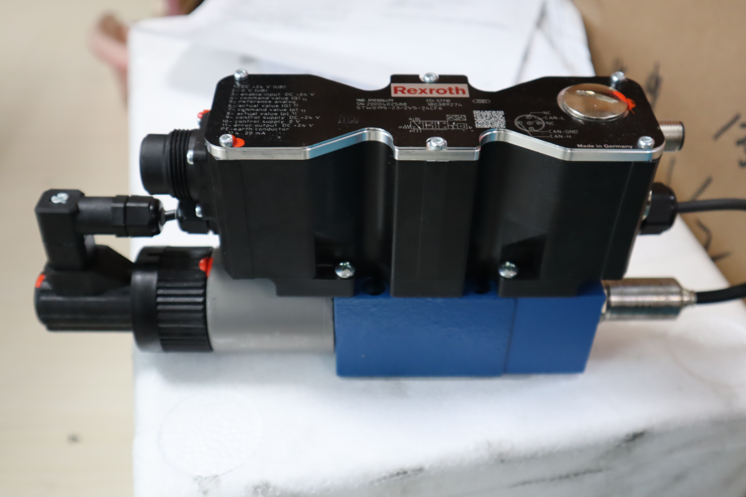 STW0195-22/2V5-24CF6 R901006499 德国力士乐REXROTH比例阀