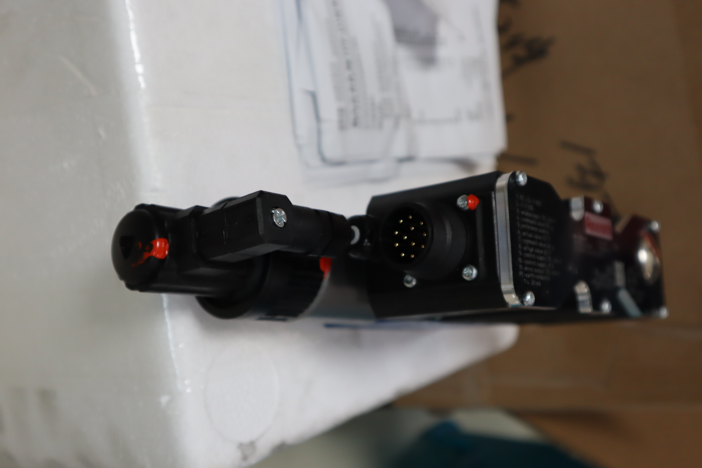 STW0195-22/2V5-24CF6 R901006499 德国力士乐REXROTH比例阀