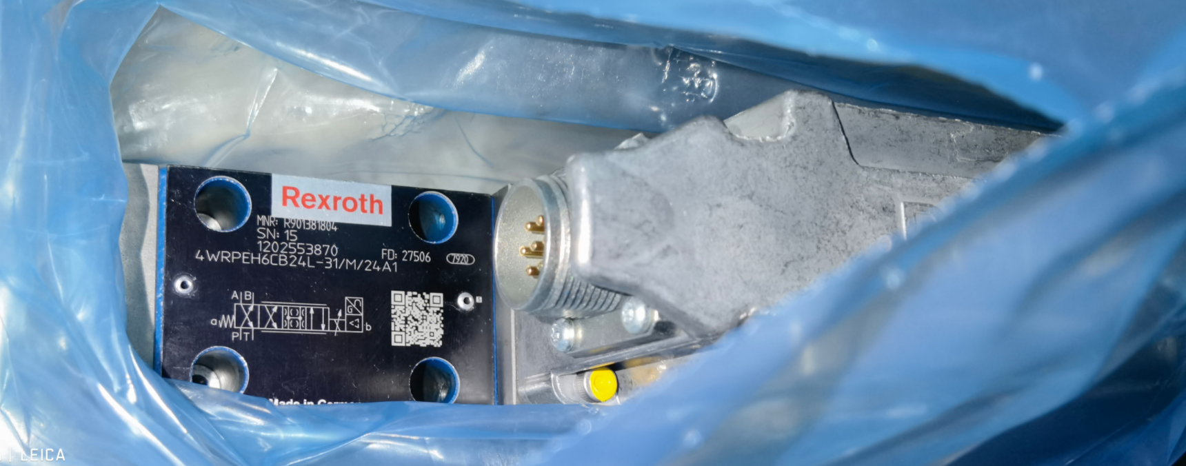 R901381804 4WRPEH6CB24L-3X/M/24A1 德国力士乐REXROTH高频响阀