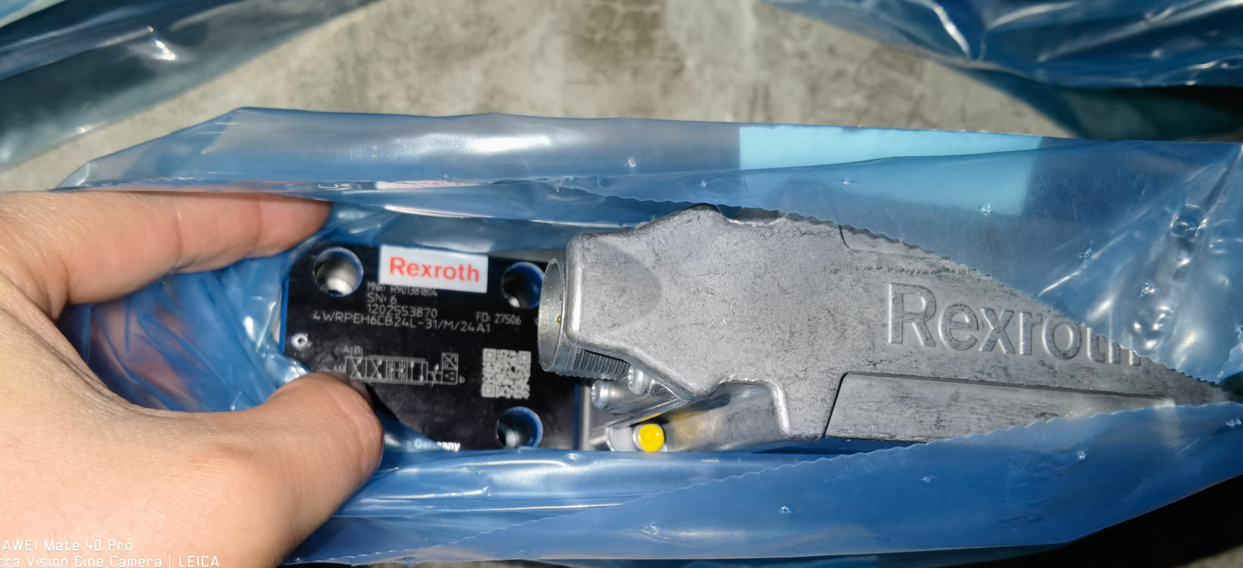 R901381804 4WRPEH6CB24L-3X/M/24A1 德国力士乐REXROTH高频响阀