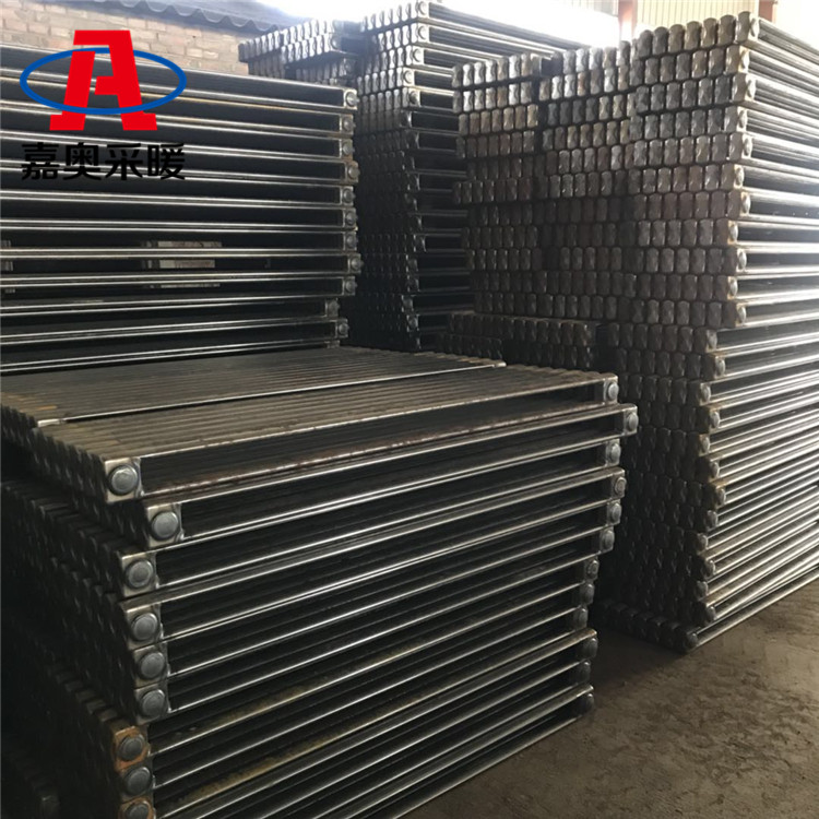 养牛场用方管钢三柱暖气片规格
