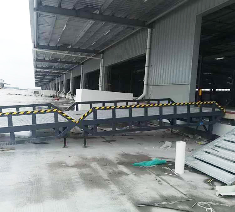 新疆集装箱登车桥价格透明