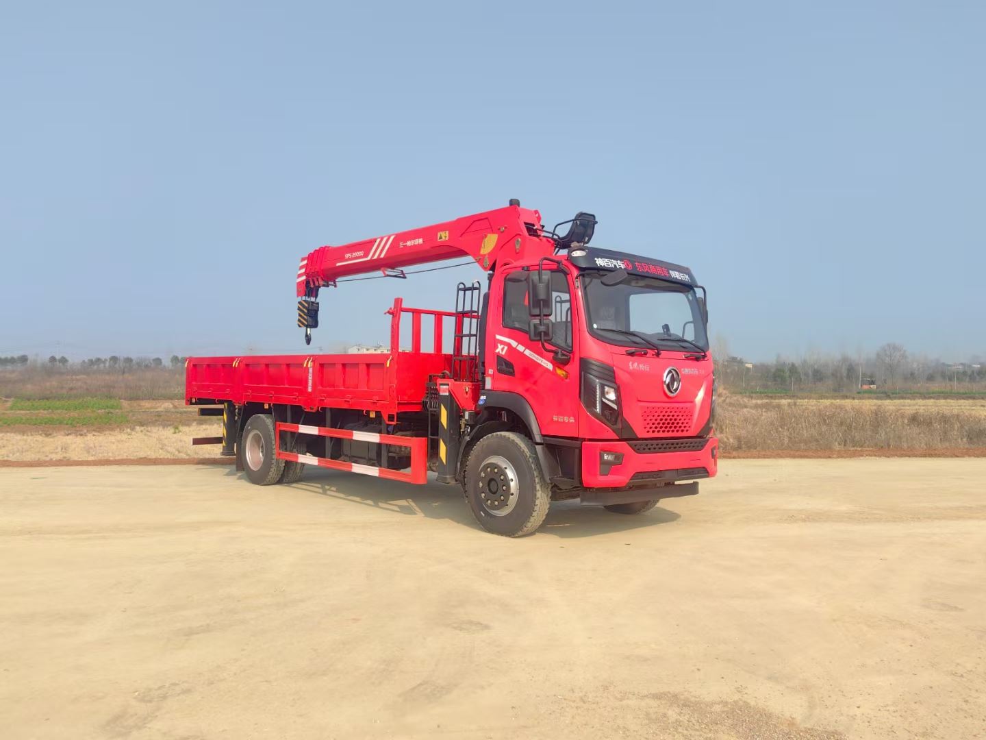 乐山东风X1单排单桥三一8吨4节臂随车吊厂家报价