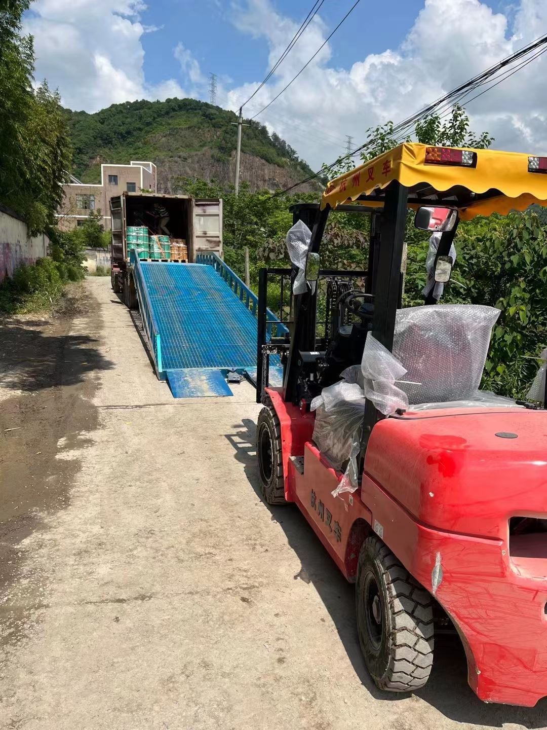 新疆集装箱登车桥用途广泛