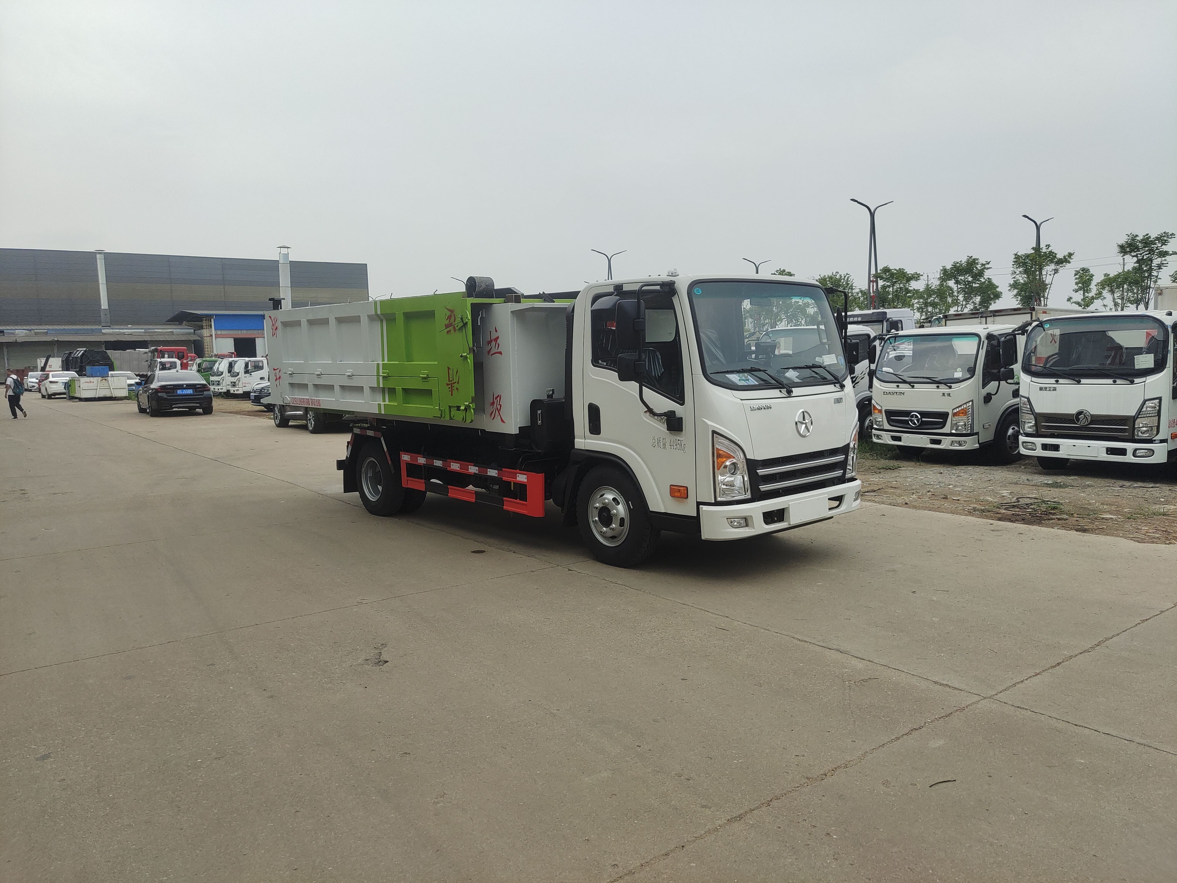 湖南30吨勾臂式垃圾车 全国包送