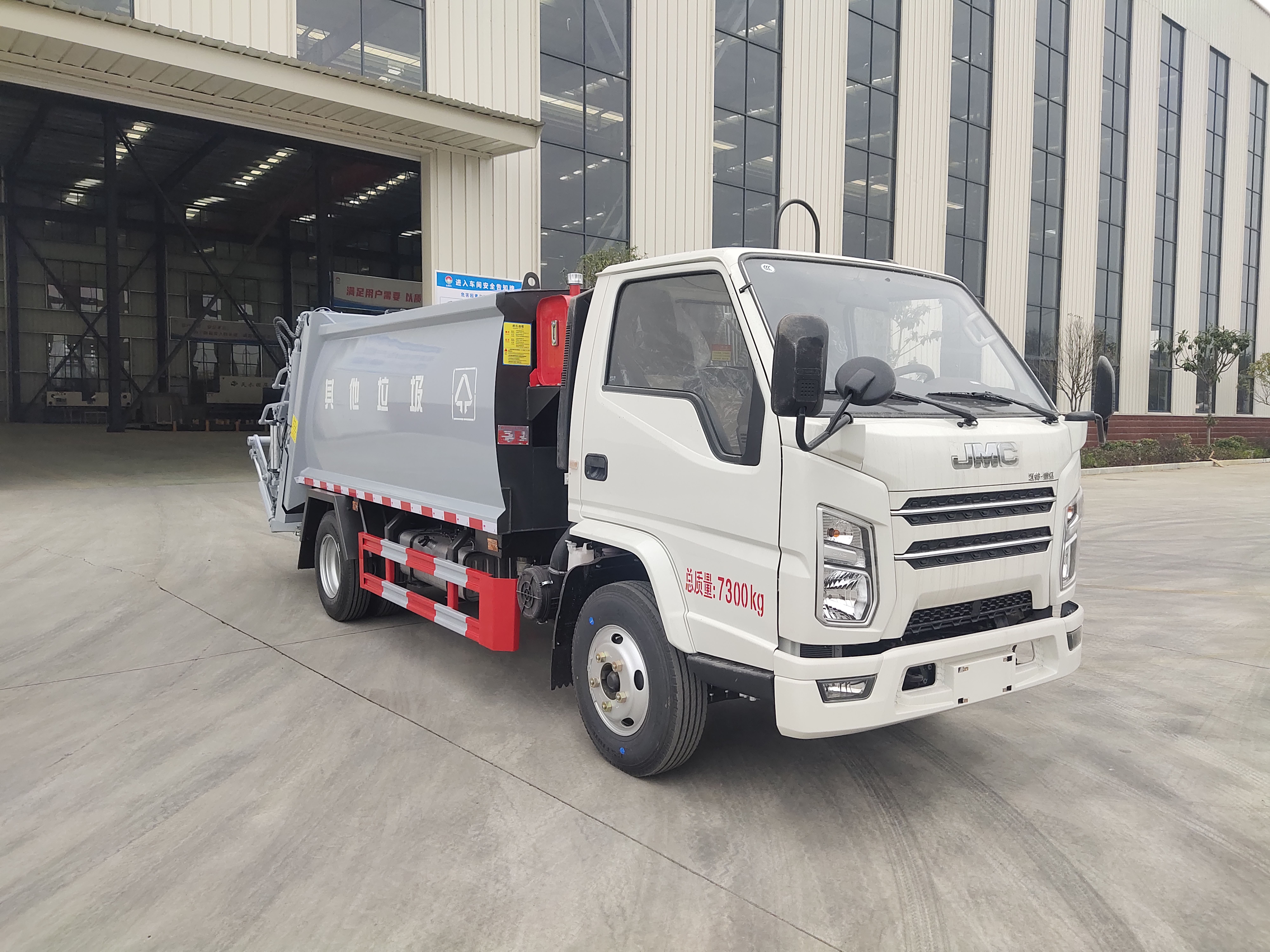 山西前四后八压缩式垃圾车 全国包安装调试