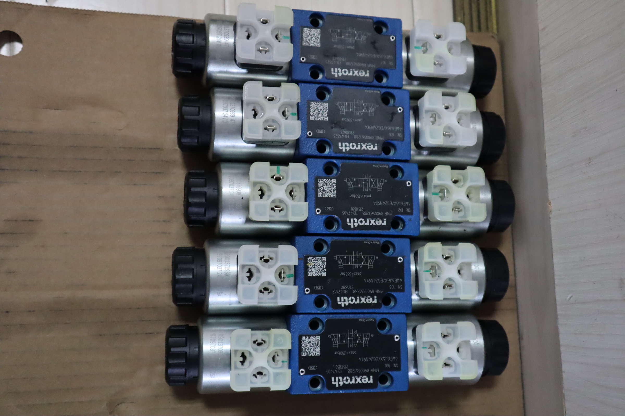 4WE6J6X/EG24N9K4 R900561288 4WE6J62/EG24N9K4 REXROTH力士乐阀