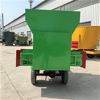 柴油版饲草投喂车 养牛场用抛料车 转弯灵活投料设备