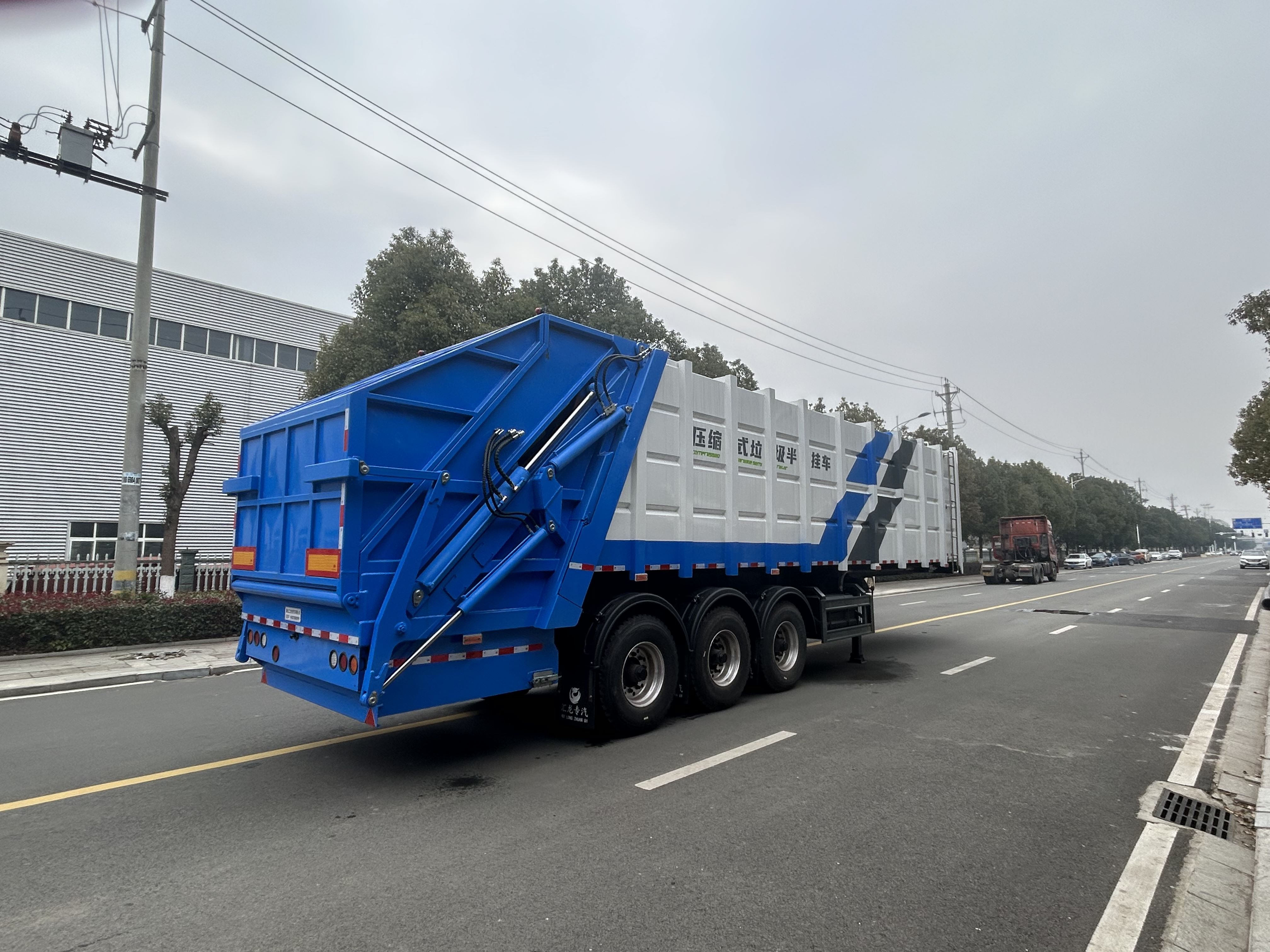 湖南25吨压缩式垃圾车 全国包安装调试