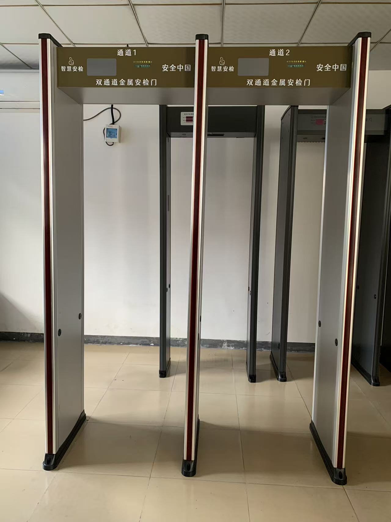 考场双通道安检门屏蔽器联合方案