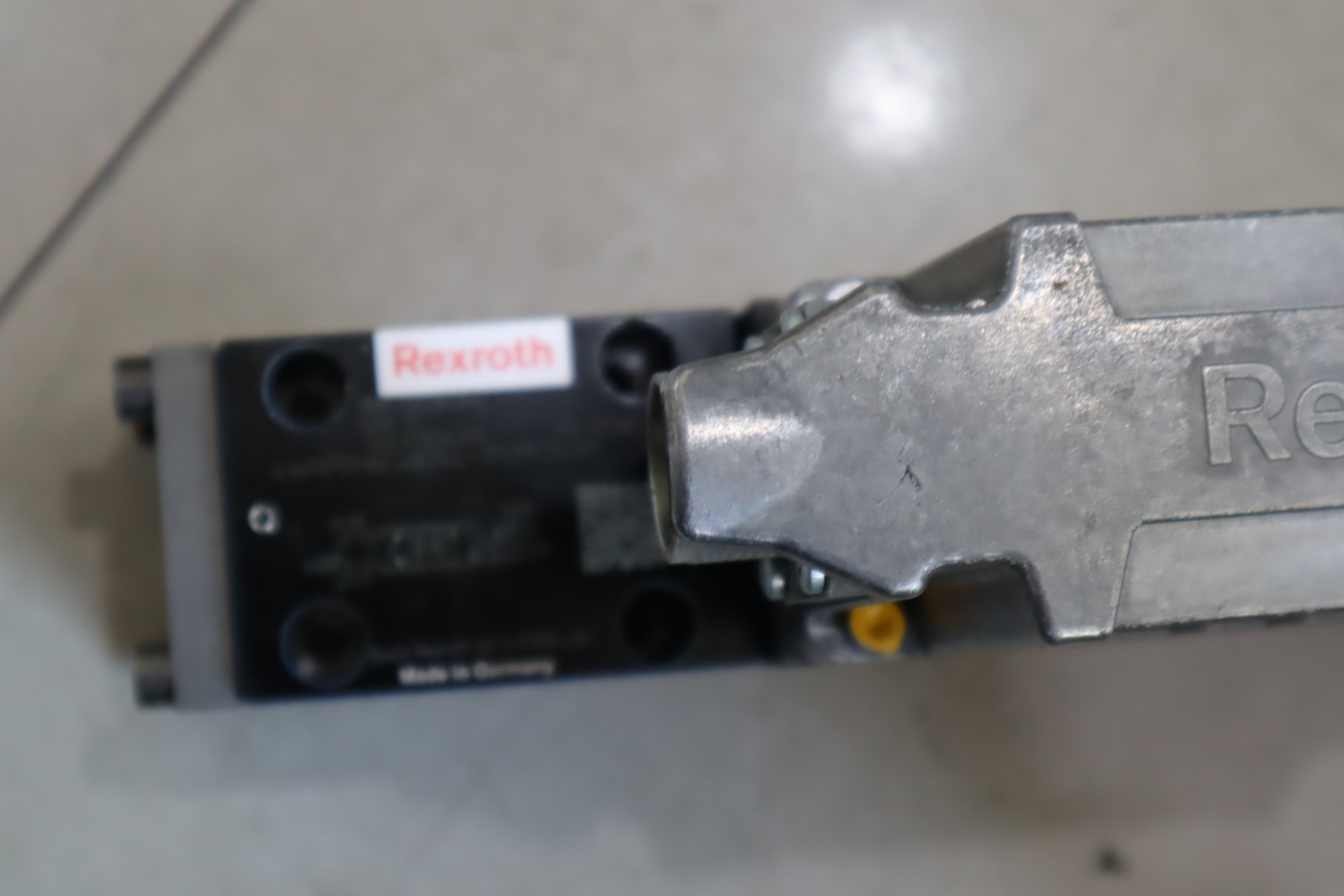 4WRPEH6C4B24L-3X/M/24A1 R901382346 力士乐REXROTH比例阀