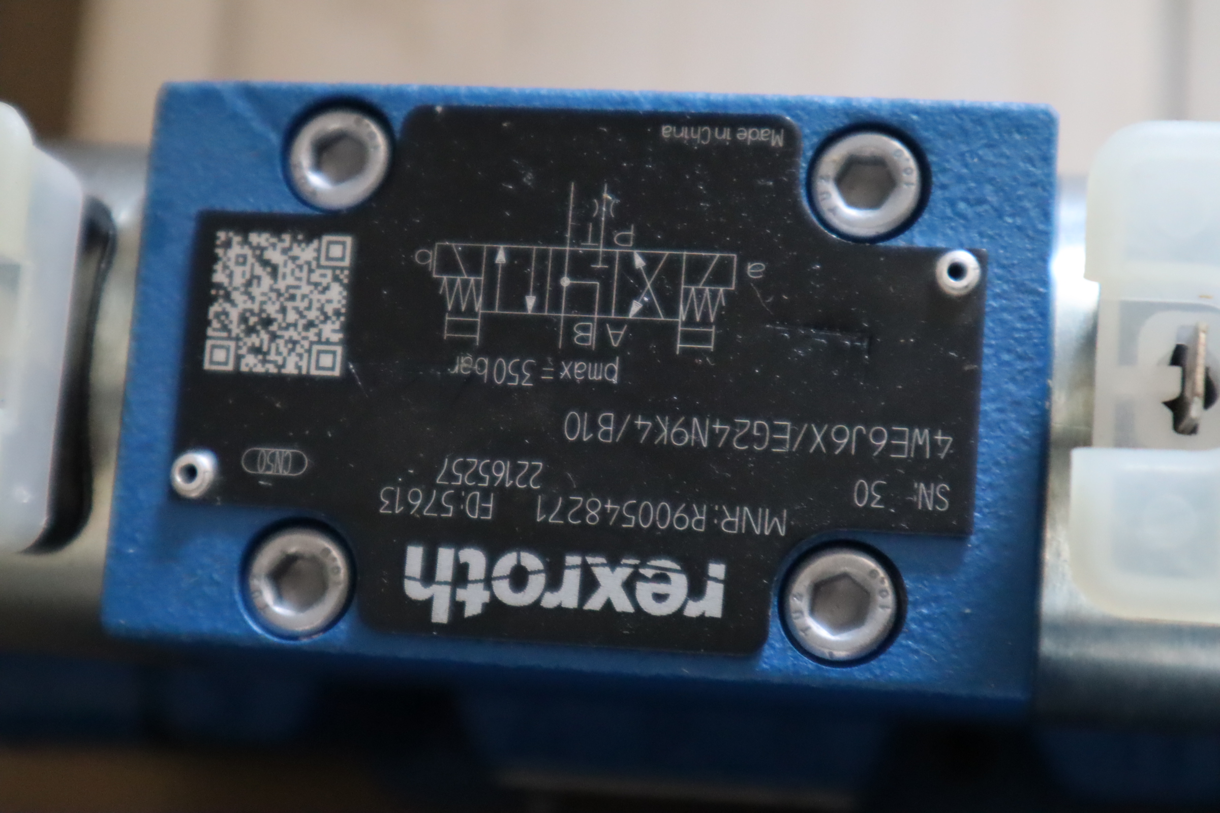 4WE6J6X/EG24N9K4/B10 R900548271 4WE6J62/EG24N9K4/B10 力士乐阀