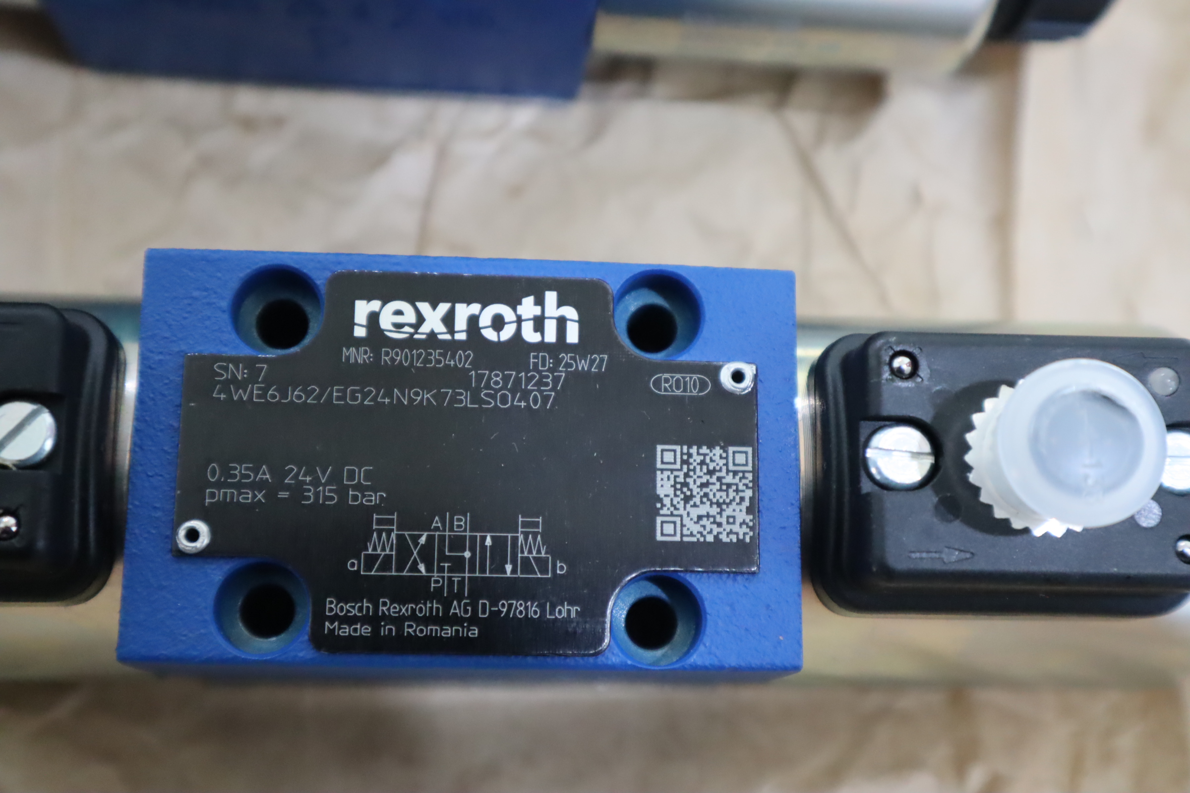 R901235402 4WE6J6X/EG24N9K73LSO407 德国力士乐REXROTH电磁阀