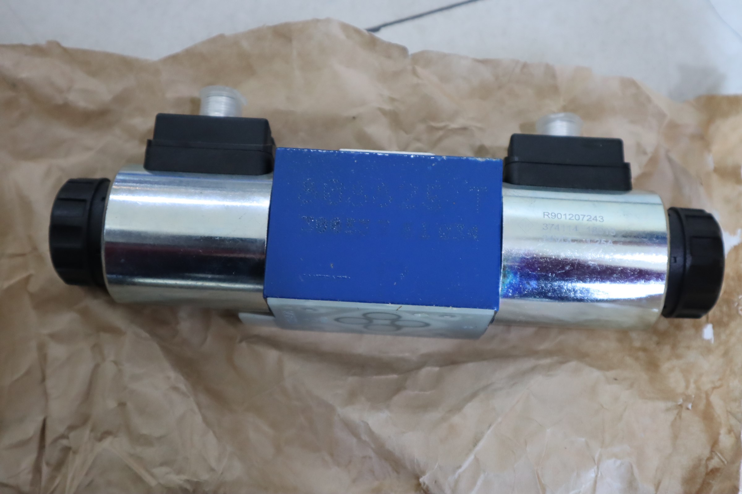 R901235372 4WE6J73-62/EG24N9K72L/A12-AN 力士乐REXROTH电磁阀