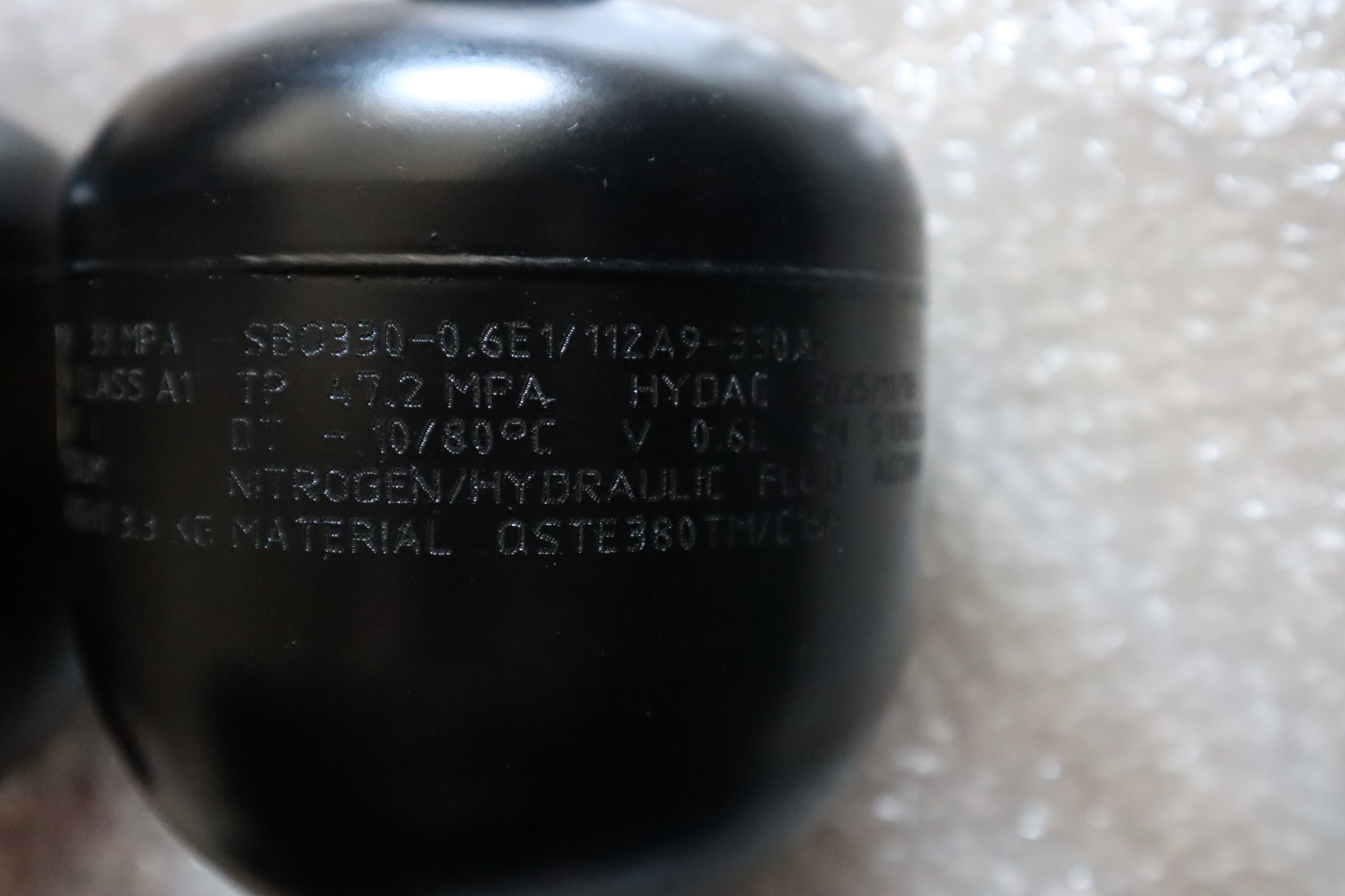 SB0330-0.6E1/112A9-330AK 德国贺德克HYDAC蓄能器