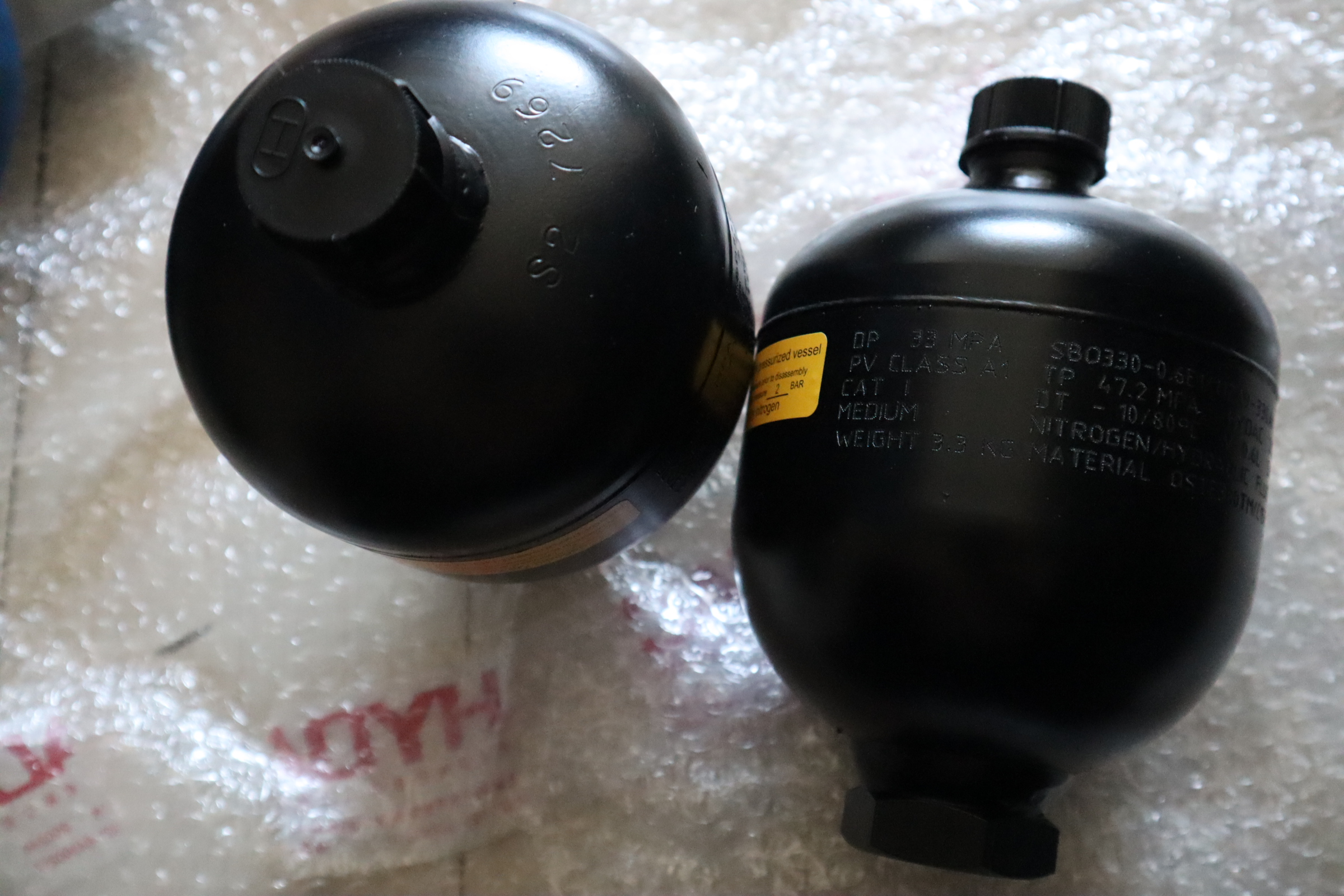 SB0330-0.6E1/112A9-330AK 德国贺德克HYDAC蓄能器