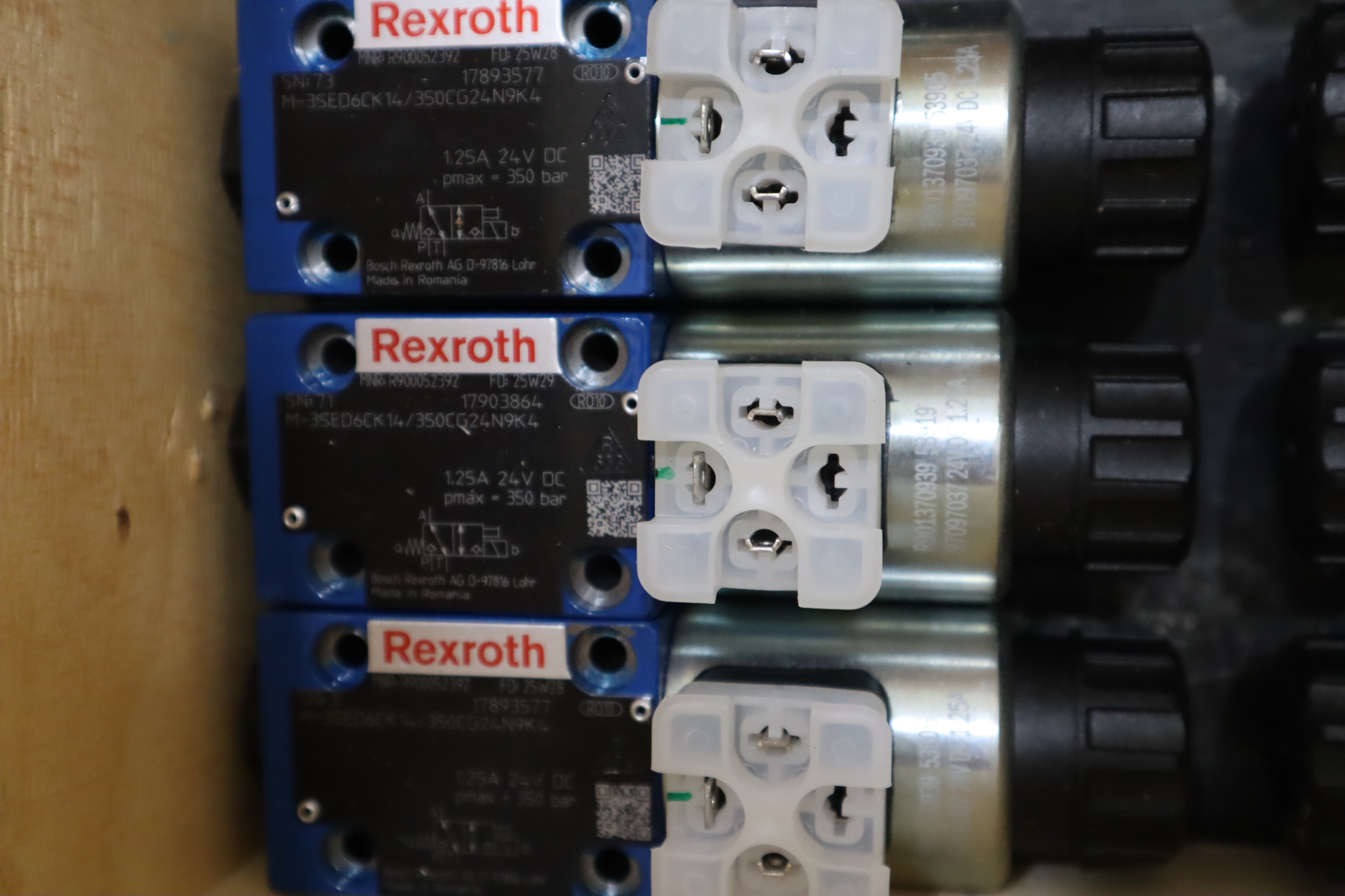 M-3SED6CK14/350CG24N9K4 R900052392 力士乐REXROTH电磁阀