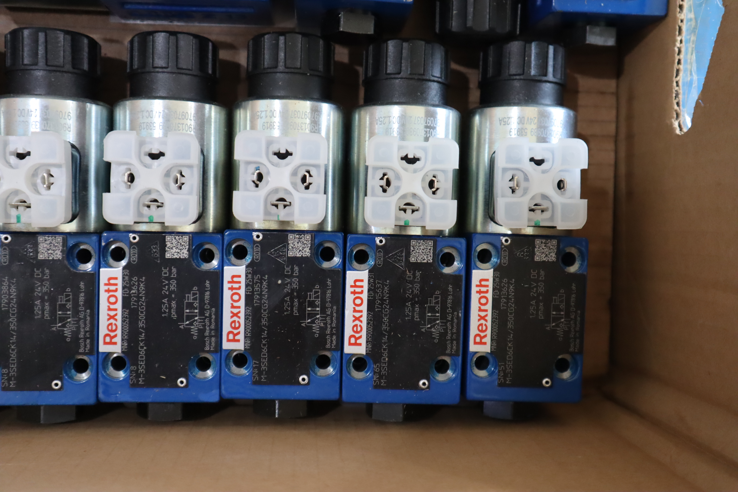 M-3SED6CK11/350CG24N9K4 R900052392 德国力士乐REXROTH电磁球阀