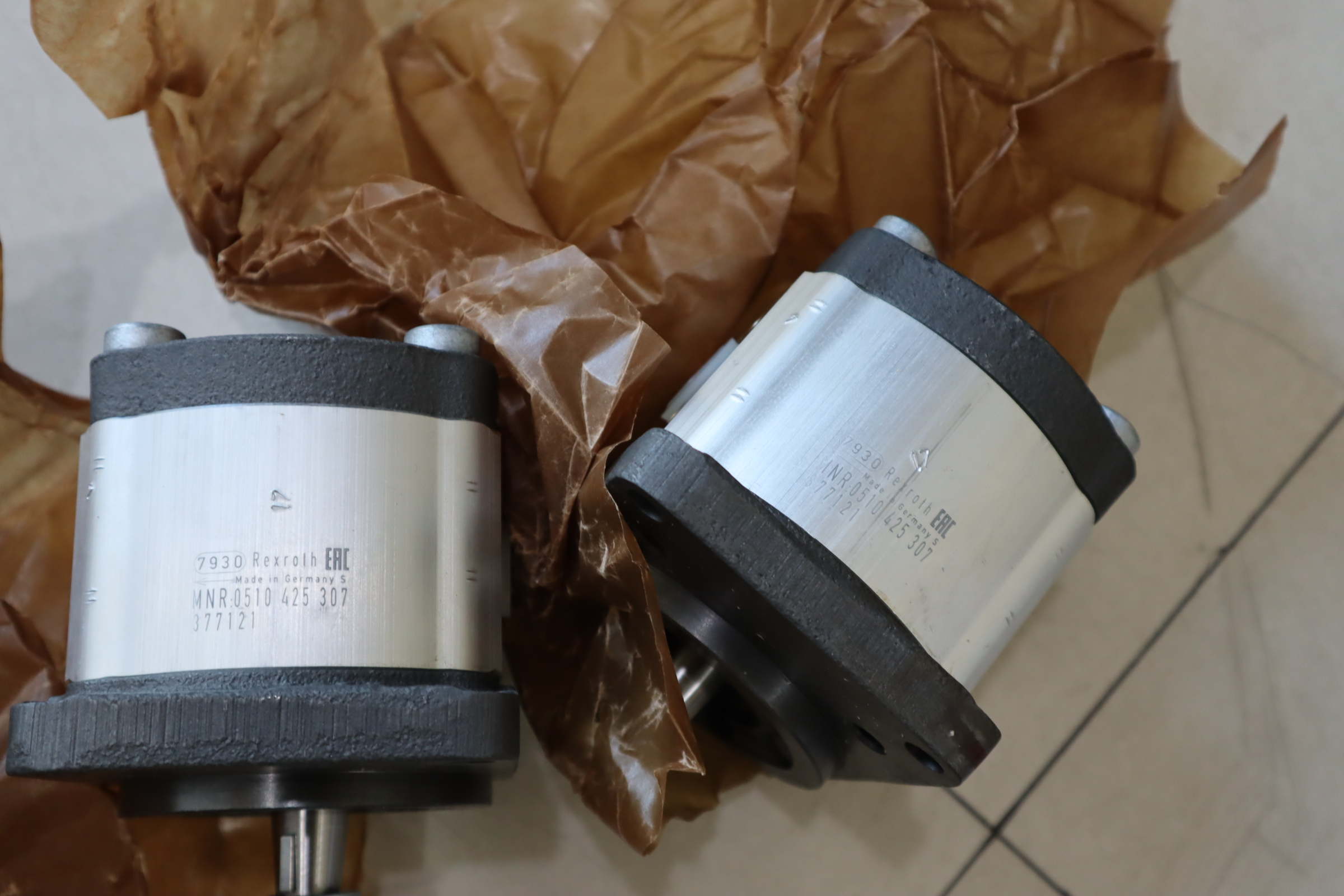 0510425307  AZPF-11-008LCB20MB 德国力士乐REXROTH齿轮泵