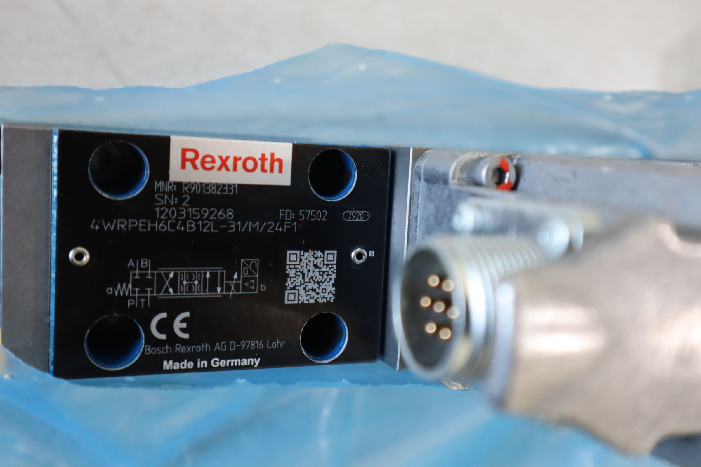 4WRPEH6C4B12L-31/M/24F1 R901382331 德国力士乐REXROTH高频响阀