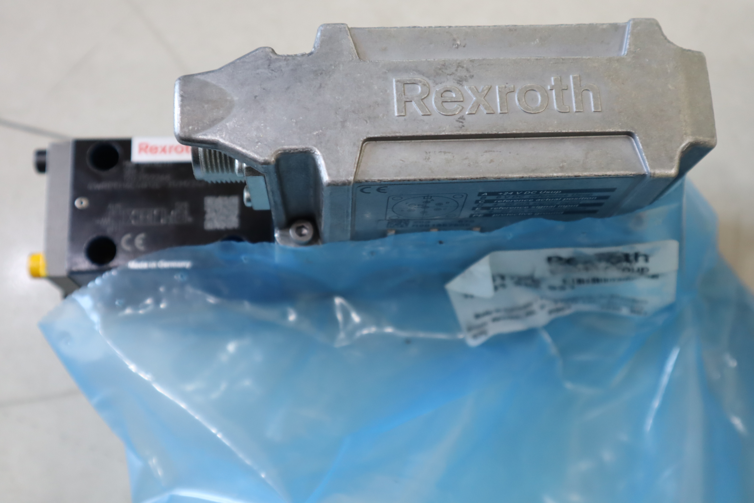 4WRPEH6C4B12L-31/M/24F1 R901382331 德国力士乐REXROTH高频响阀