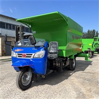 青贮喂料车 肉牛养殖用撒草车 电动柴油可选撒料车