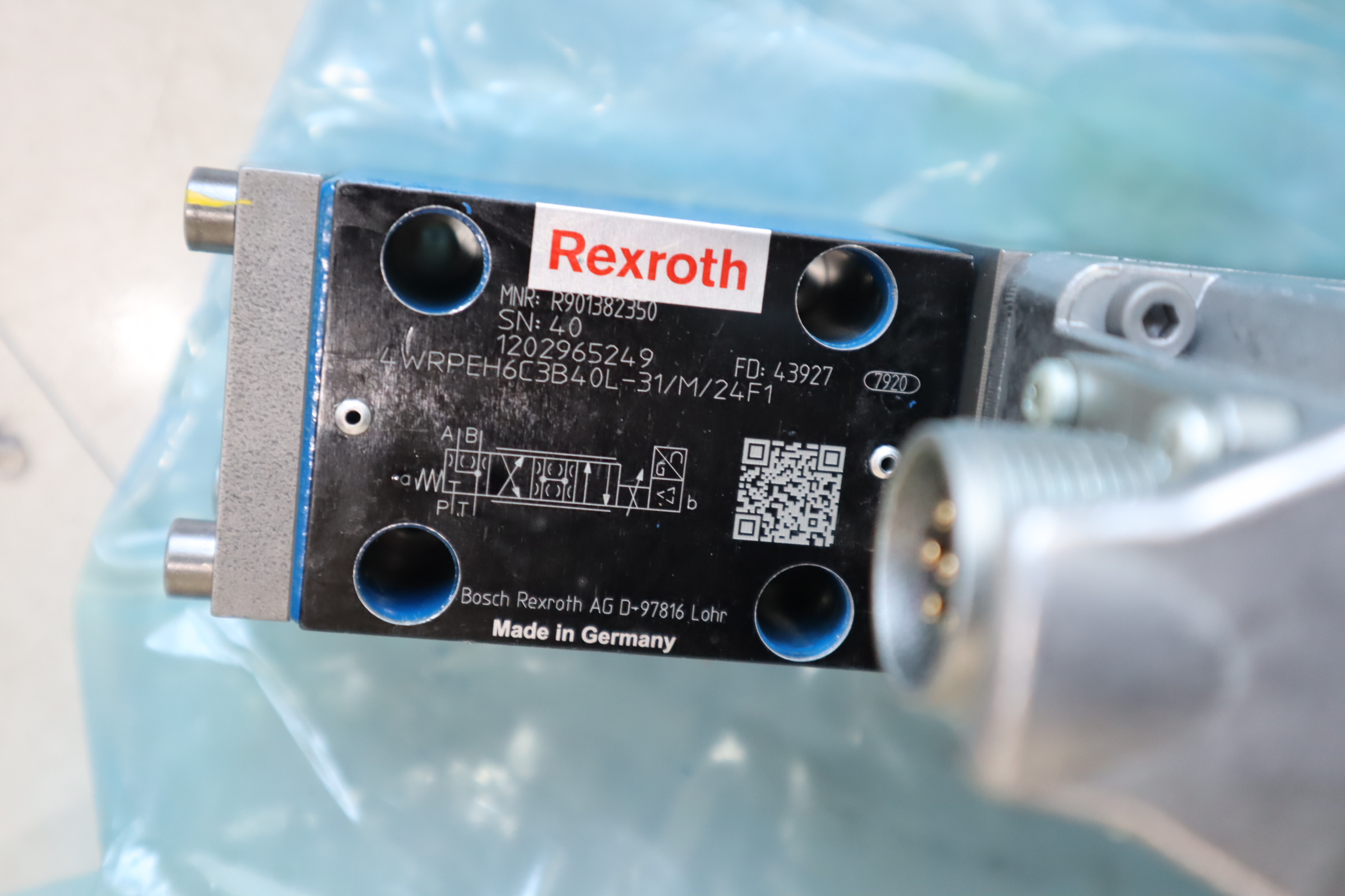 4WRPEH6C3B40L-31/M/24F1 R901382350 德国力士乐REXROTH高频响阀