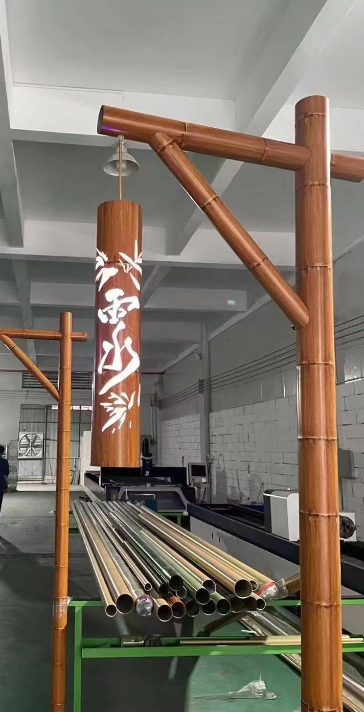 金霸泰商场外墙铝板切割工程包梁