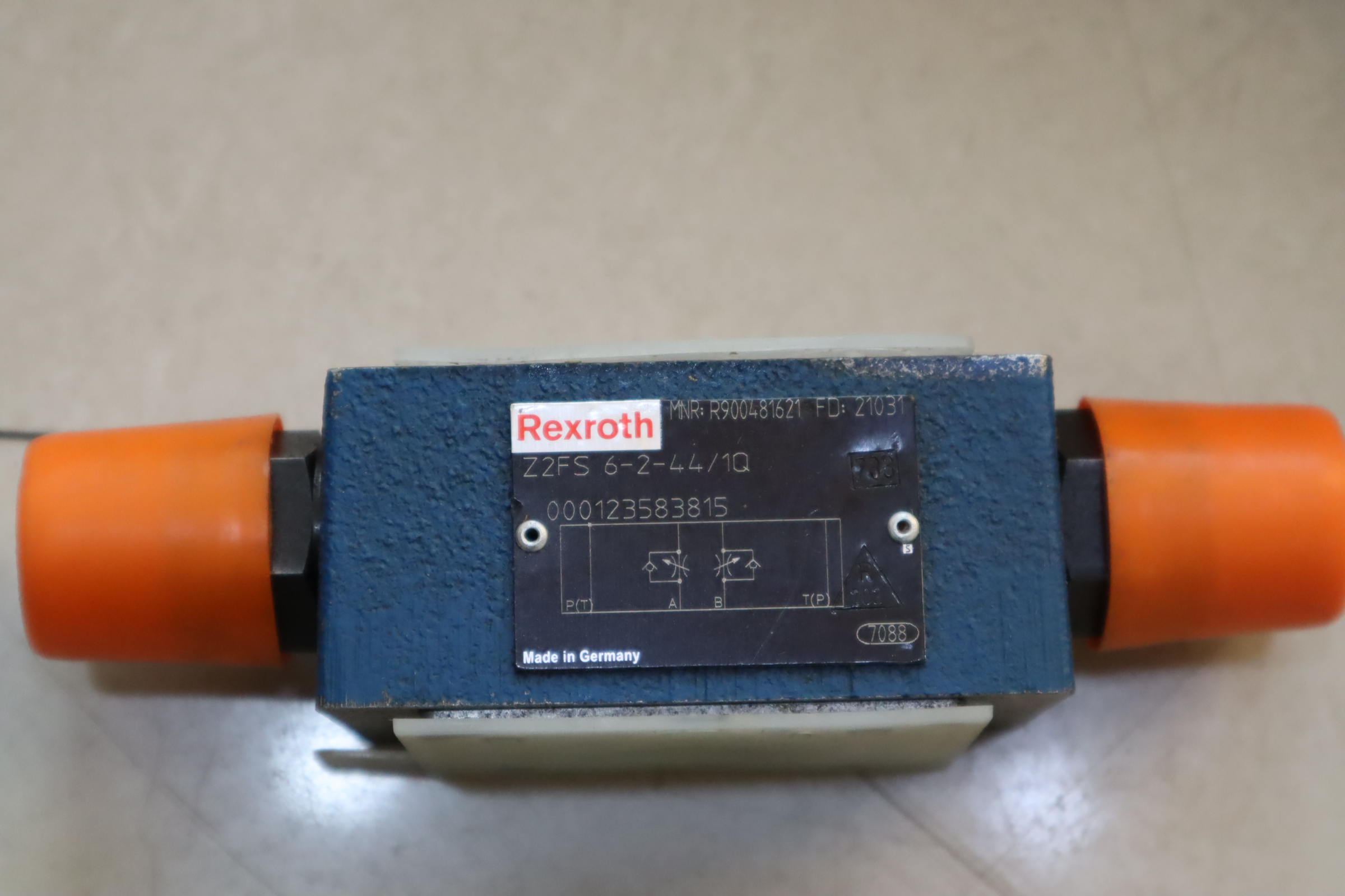 Z2FS6-2-44/1Q R900481621 Z2FS6-2-42/1Q Z2FS6-2-43/1Q 力士乐阀