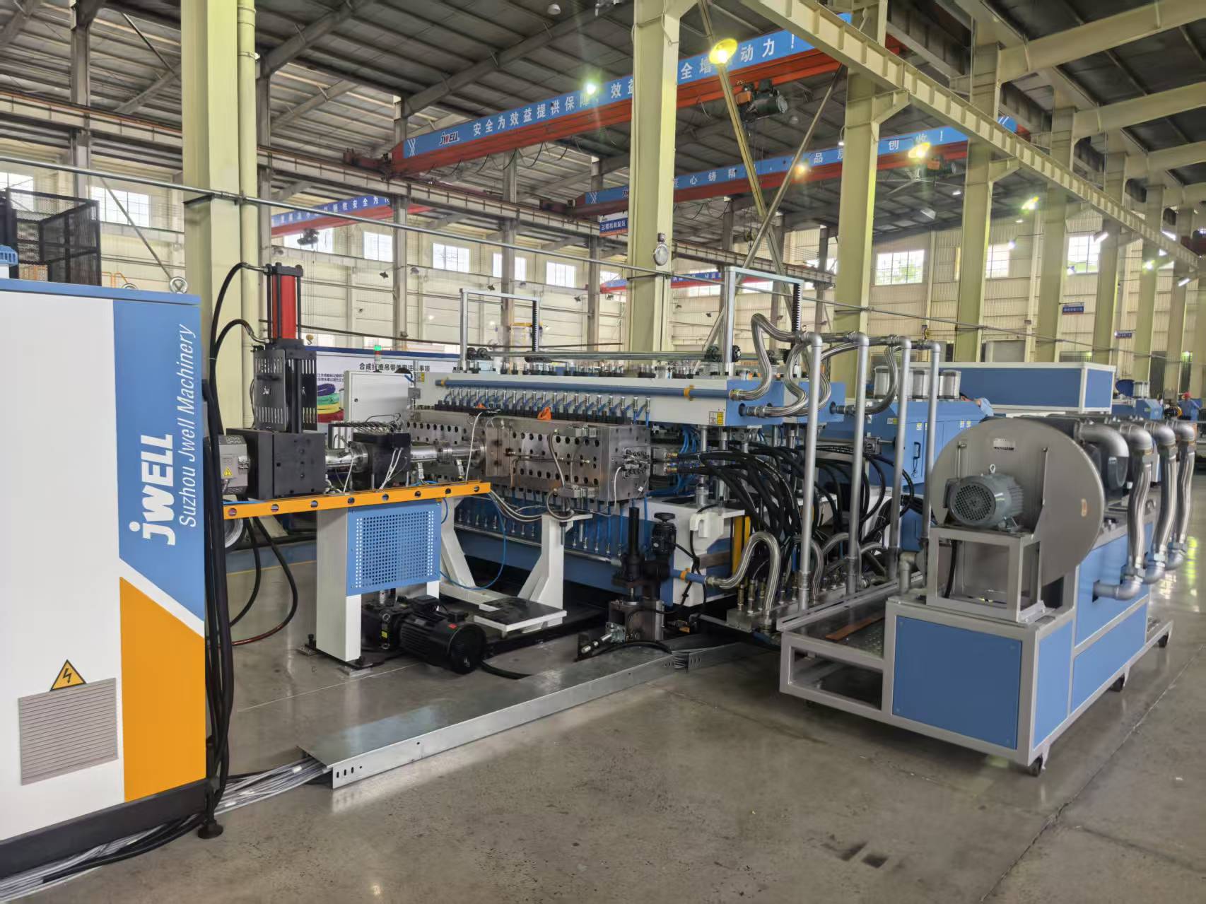 成都仓储笼 PP 格子板挤出设备 车间隔断 PP 格子板设备公司