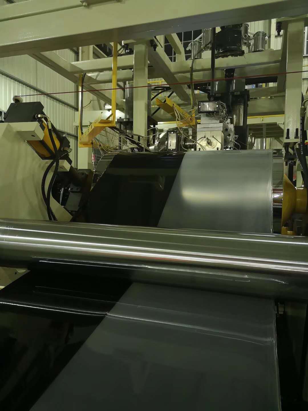 黑龙江 ±0.1mm精度PS片材机    PS 彩色片材生产线