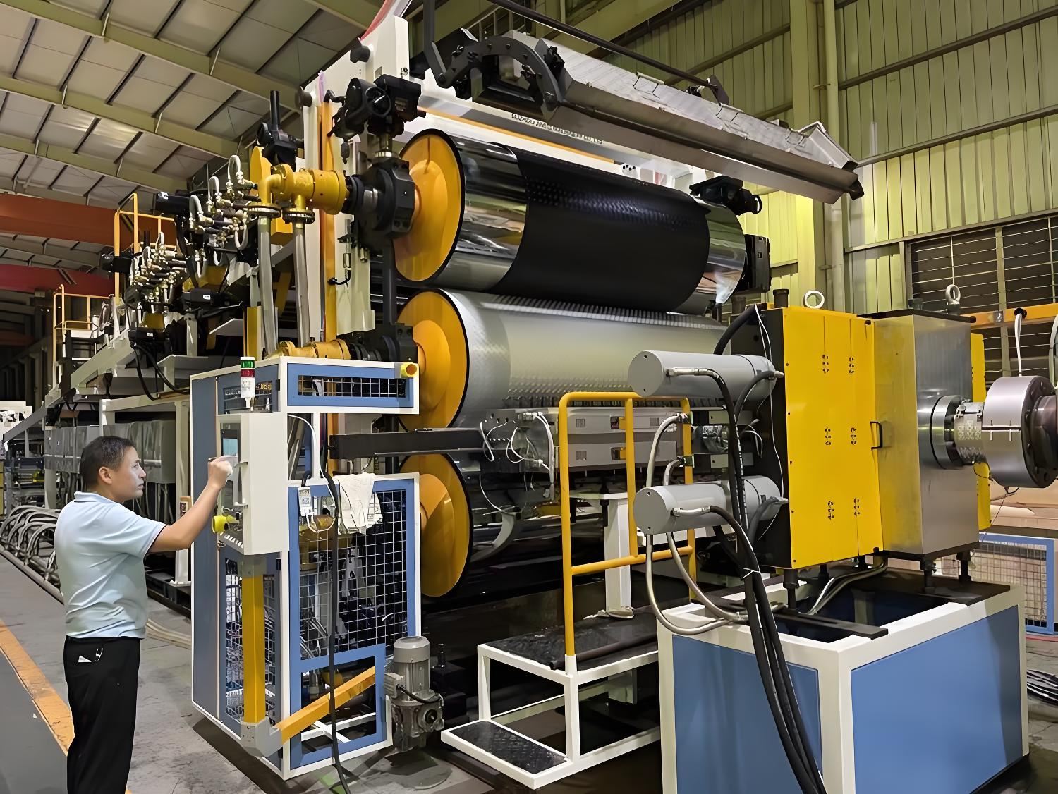 金纬机械PE 厚板设备调试? PE 导电片材生产线 防静电包装设备多少钱